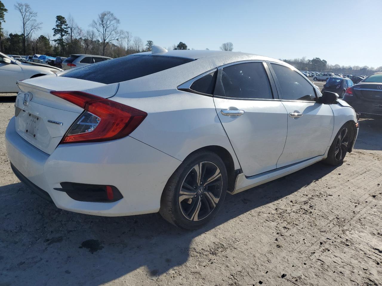 Photo 2 VIN: 19XFC1F9XGE211768 - HONDA CIVIC 