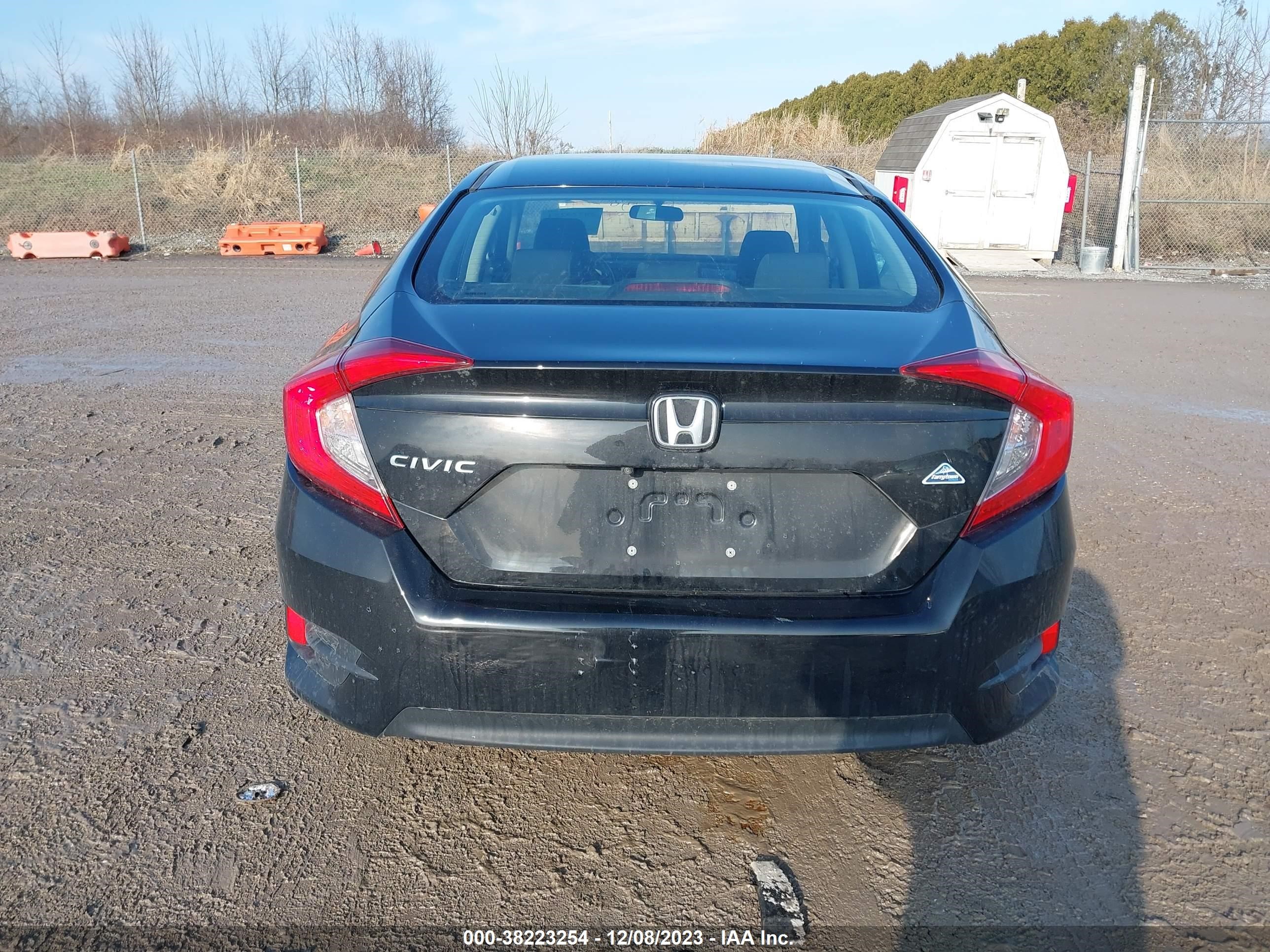 Photo 15 VIN: 19XFC2E56JE018707 - HONDA CIVIC 