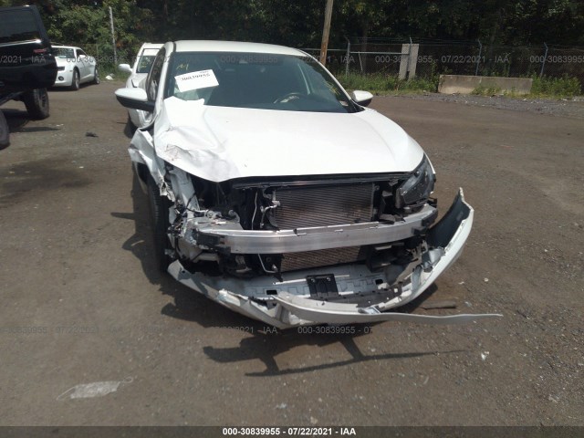 Photo 5 VIN: 19XFC2E85KE002008 - HONDA CIVIC SEDAN 