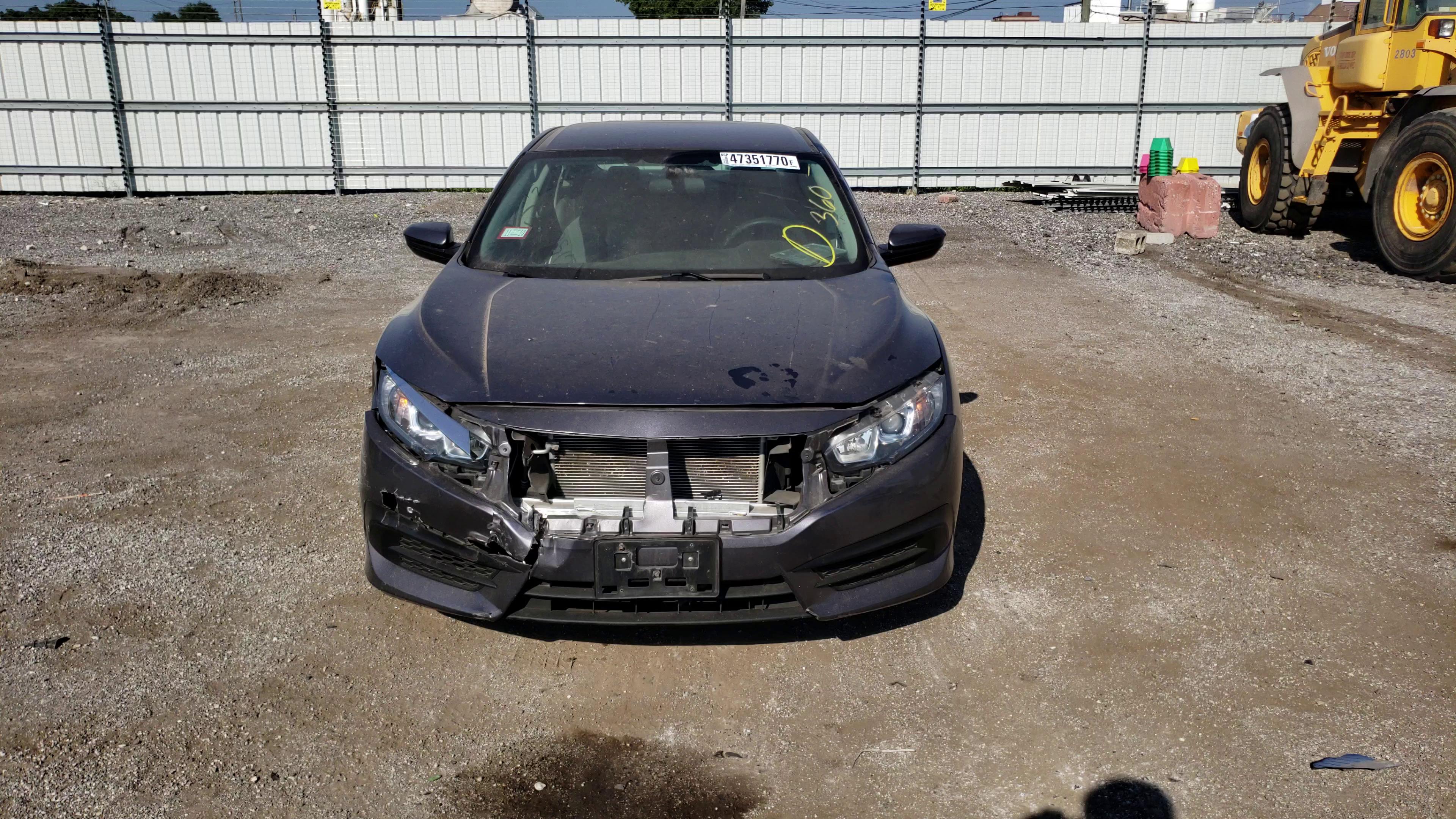 Photo 10 VIN: 19XFC2F50JE004039 - HONDA CIVIC LX 