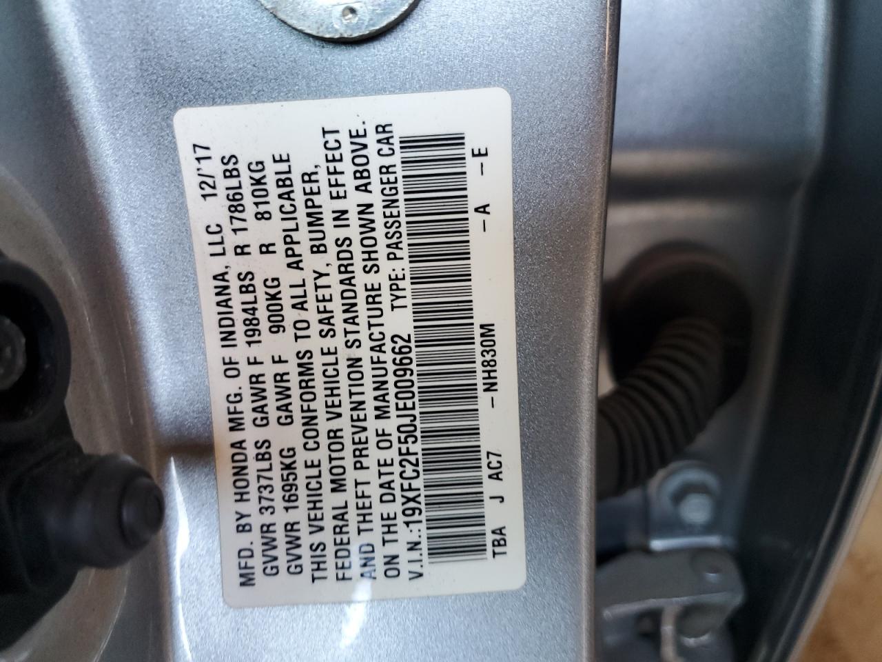 Photo 11 VIN: 19XFC2F50JE009662 - HONDA CIVIC 