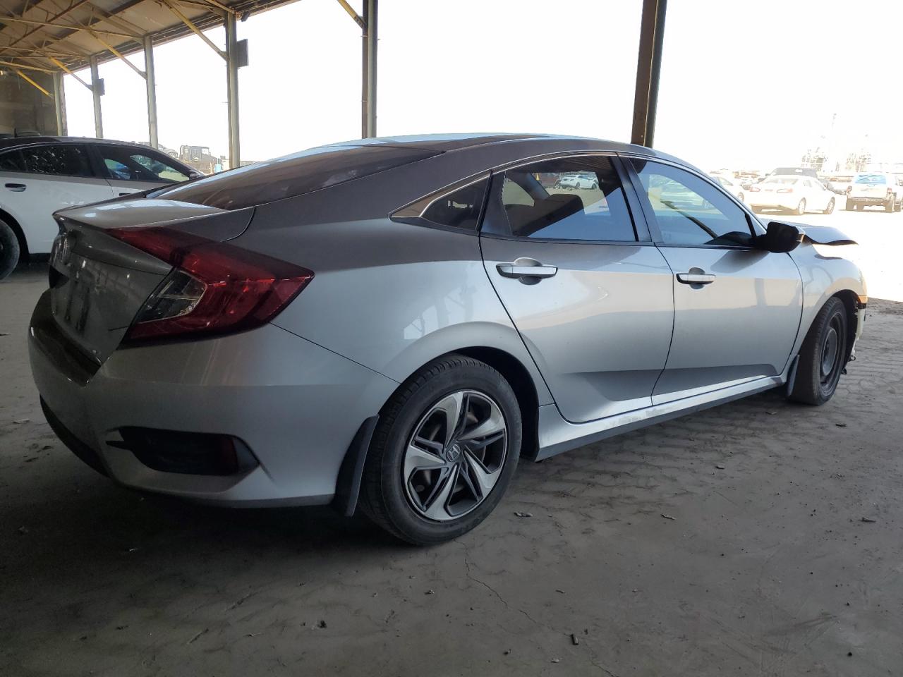 Photo 2 VIN: 19XFC2F50JE009662 - HONDA CIVIC 