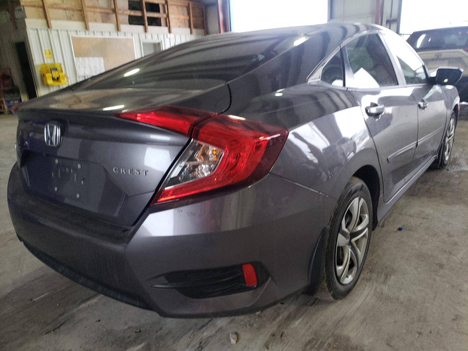 Photo 3 VIN: 19XFC2F51HE015688 - HONDA CIVIC LX 