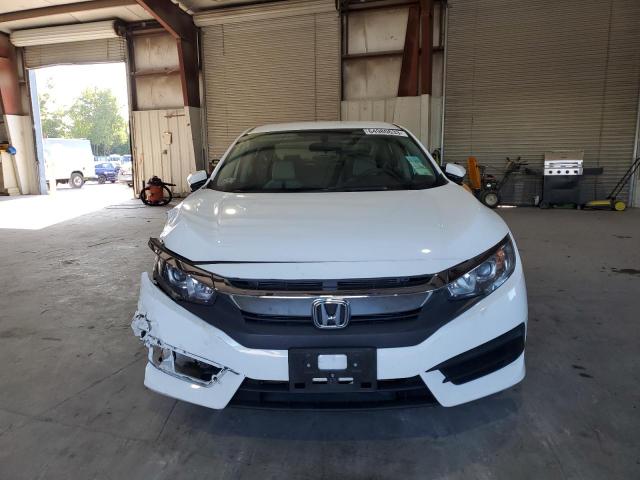 Photo 4 VIN: 19XFC2F51JE203780 - HONDA CIVIC LX 