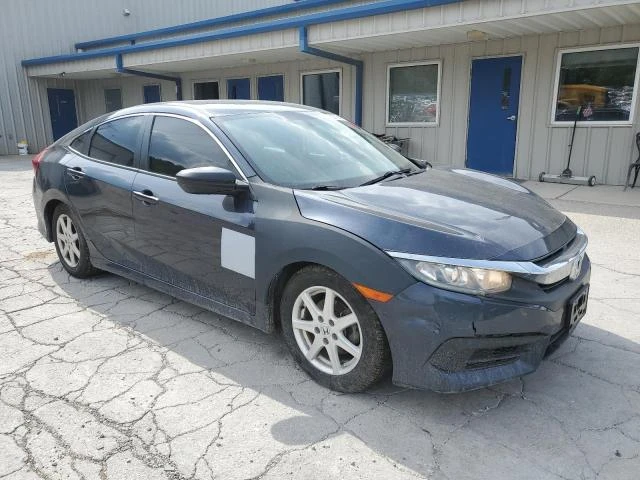 Photo 3 VIN: 19XFC2F52JE028021 - HONDA CIVIC LX 