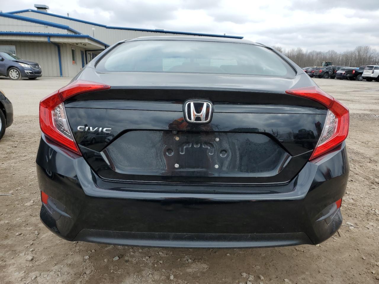 Photo 5 VIN: 19XFC2F52JE208714 - HONDA CIVIC 