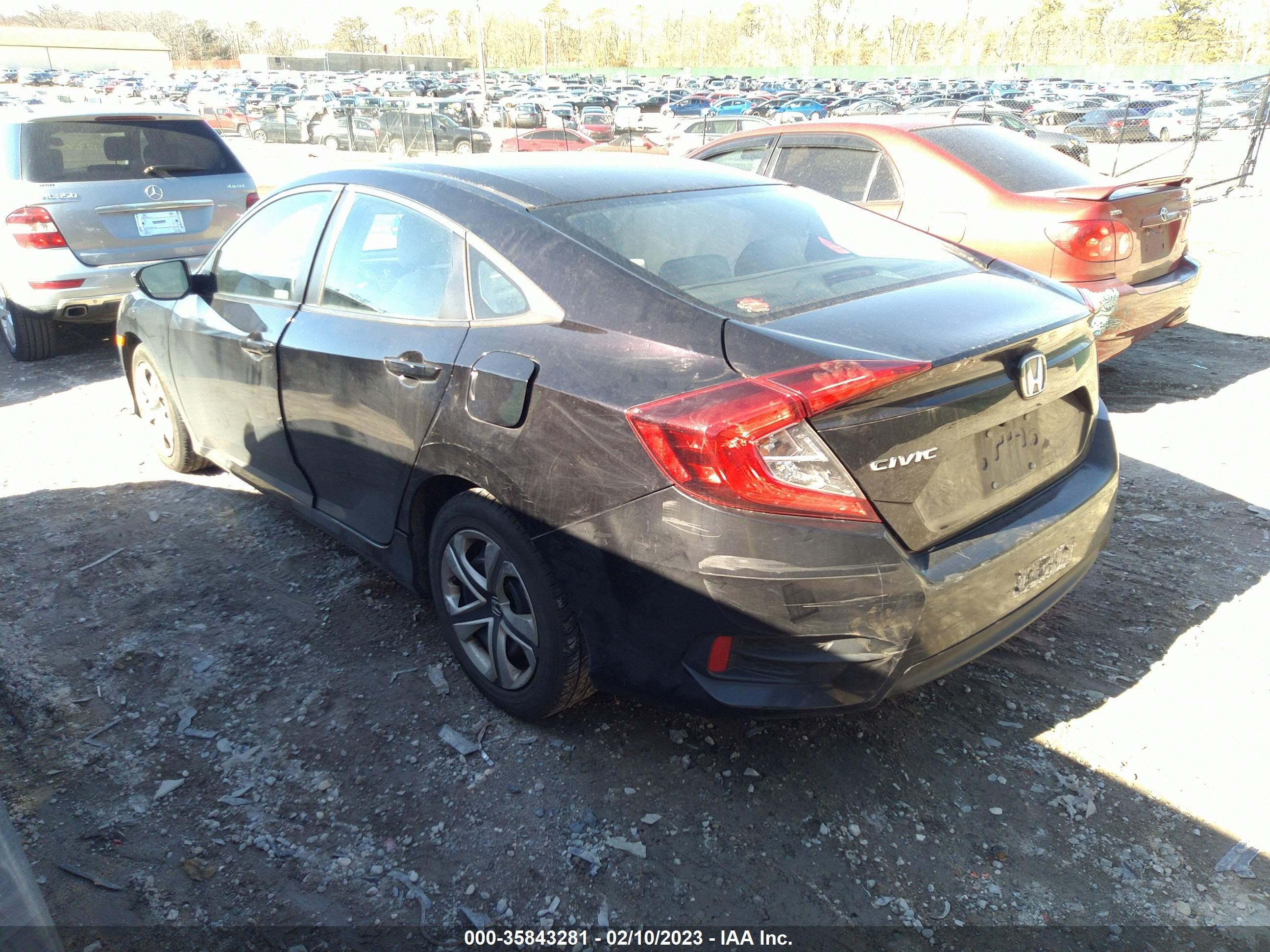 Photo 2 VIN: 19XFC2F52JE209670 - HONDA CIVIC 