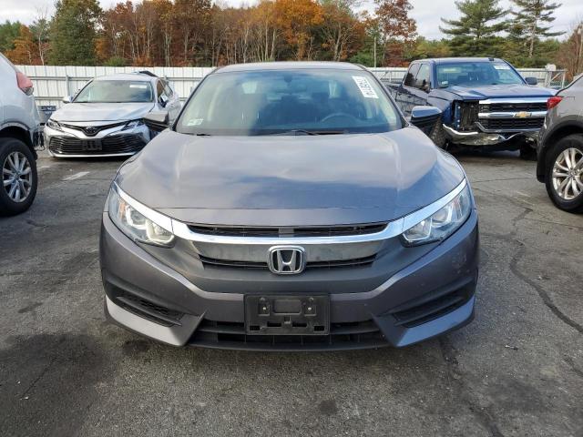 Photo 4 VIN: 19XFC2F53JE209807 - HONDA CIVIC LX 