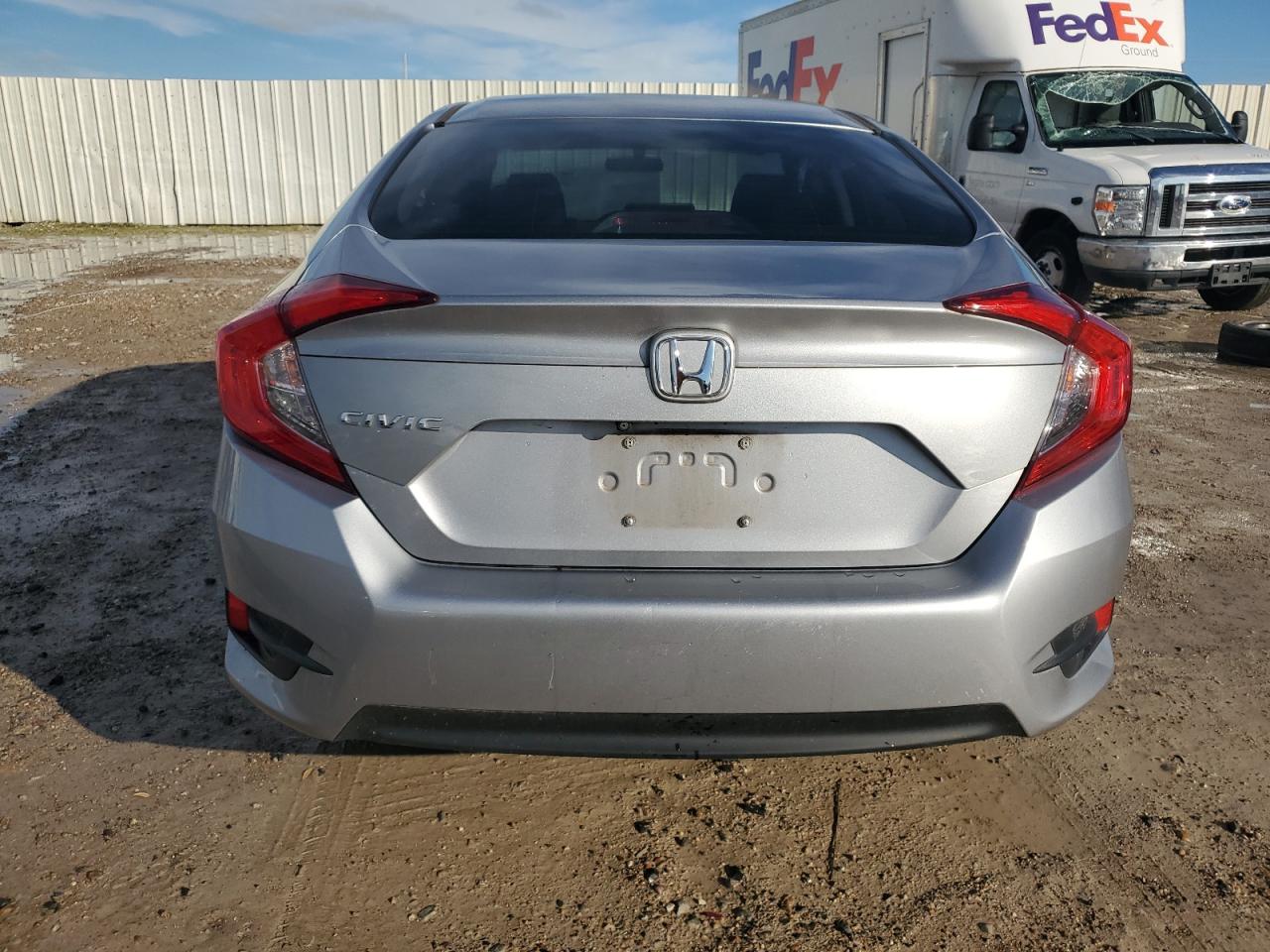 Photo 5 VIN: 19XFC2F54JE200646 - HONDA CIVIC 