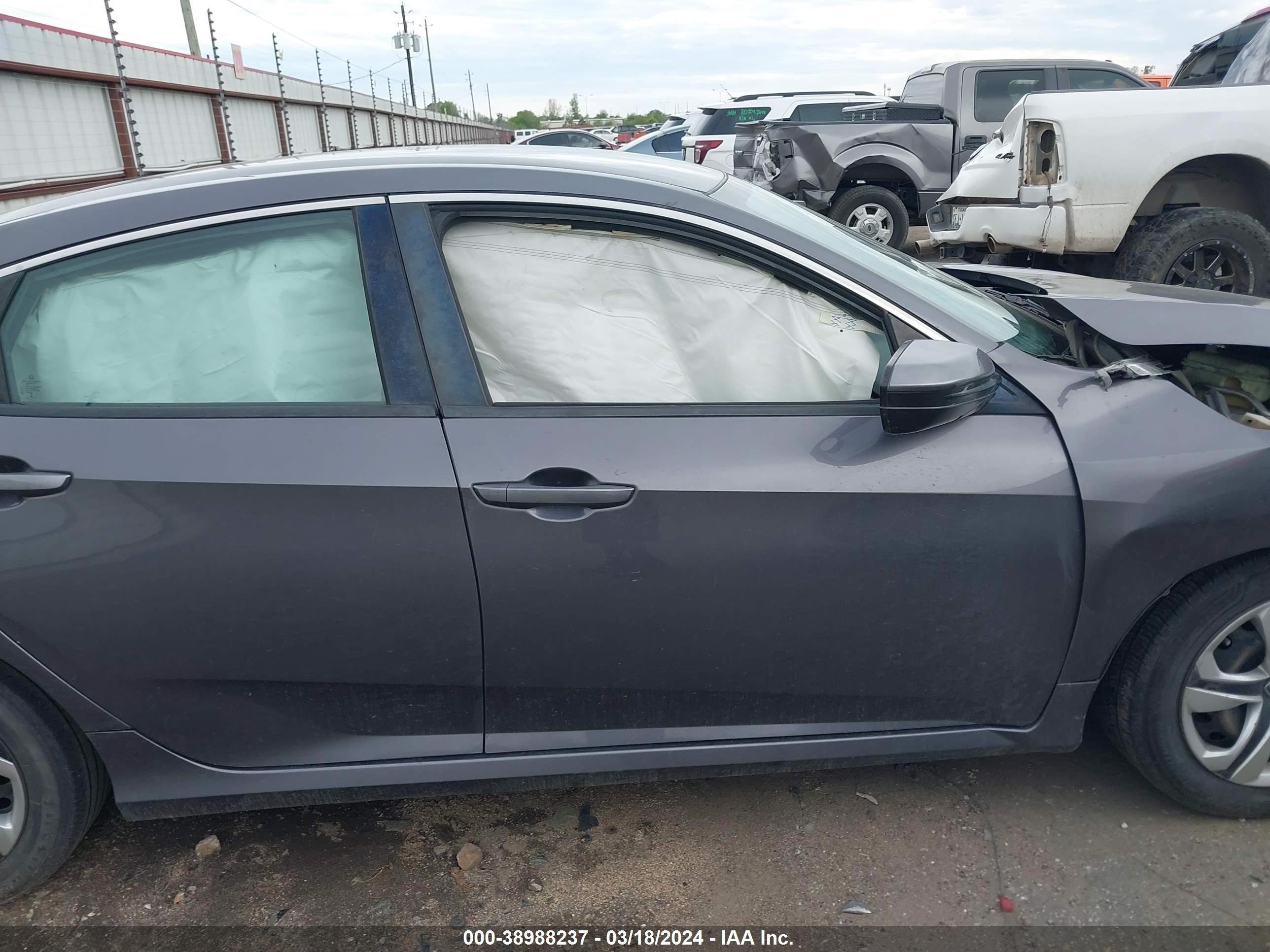 Photo 12 VIN: 19XFC2F55GE217755 - HONDA CIVIC 