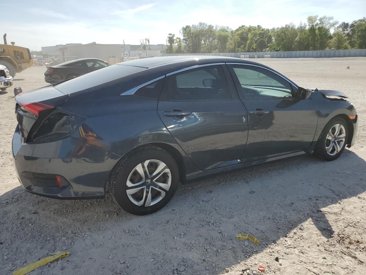 Photo 2 VIN: 19XFC2F55JE031902 - HONDA CIVIC 