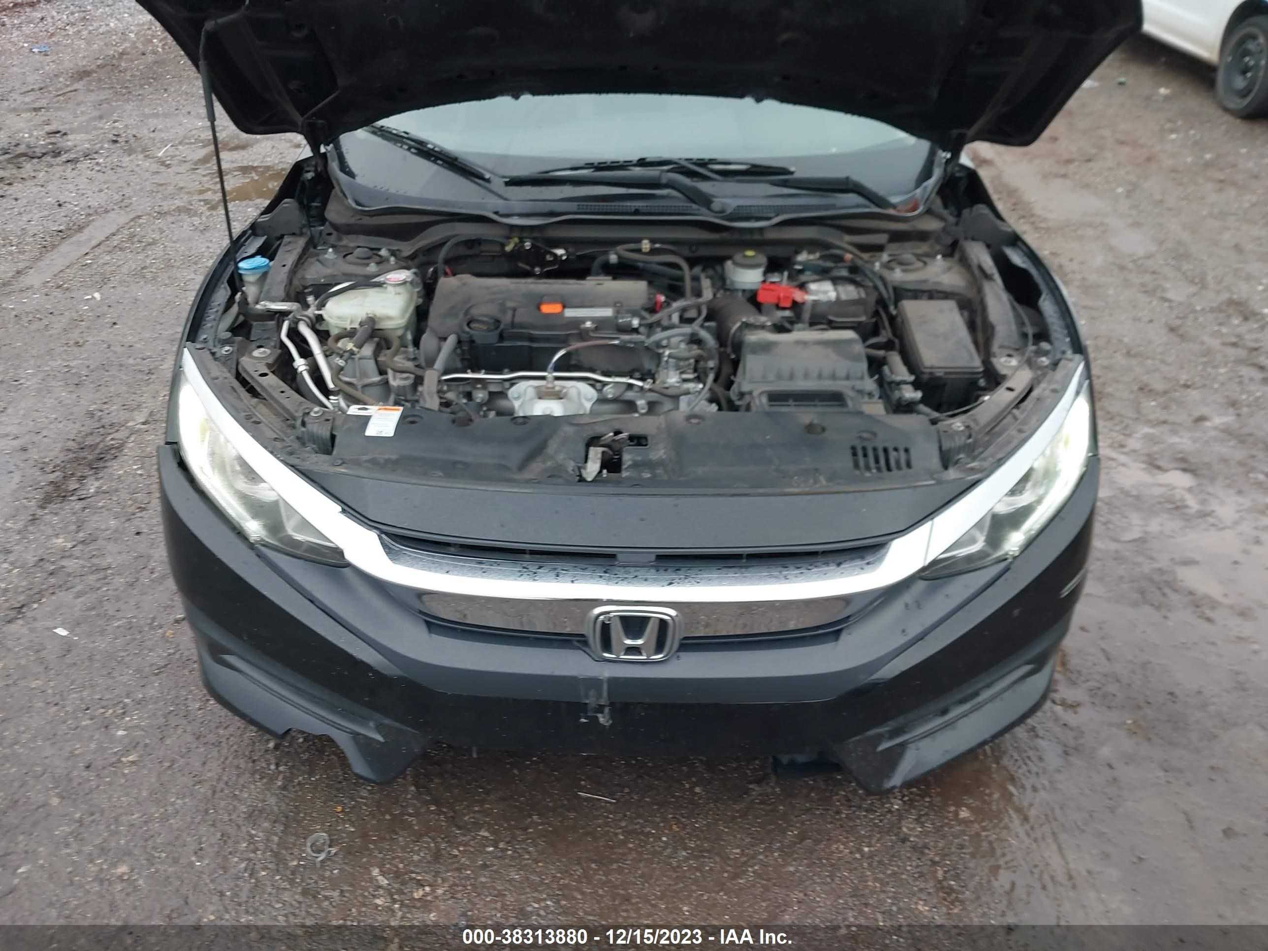 Photo 9 VIN: 19XFC2F56JE018527 - HONDA CIVIC 