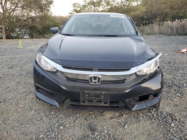 Photo 4 VIN: 19XFC2F57GE204134 - HONDA CIVIC LX 