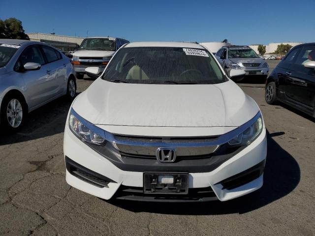 Photo 4 VIN: 19XFC2F57HE223705 - HONDA CIVIC LX 