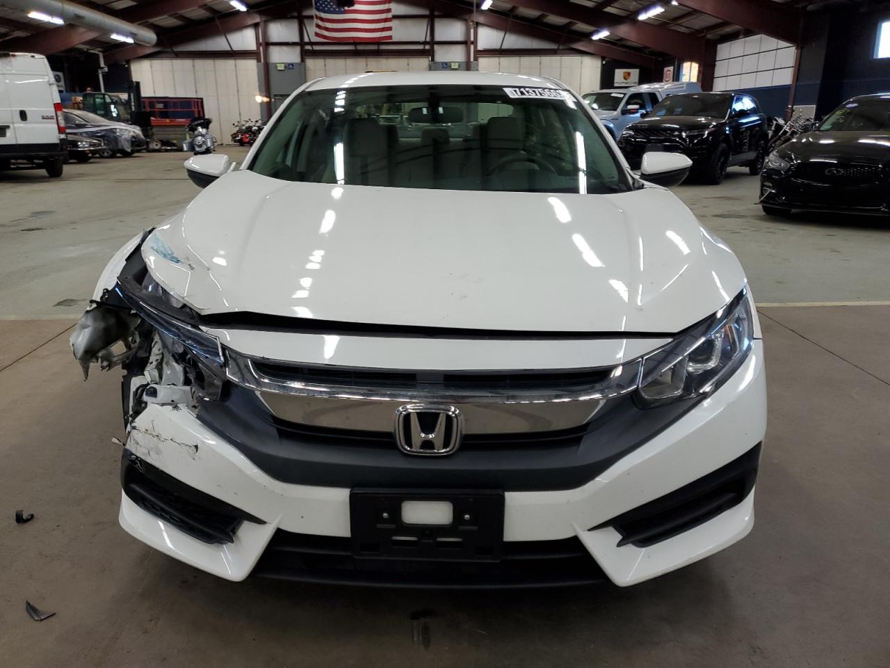 Photo 4 VIN: 19XFC2F57JE209485 - HONDA CIVIC 