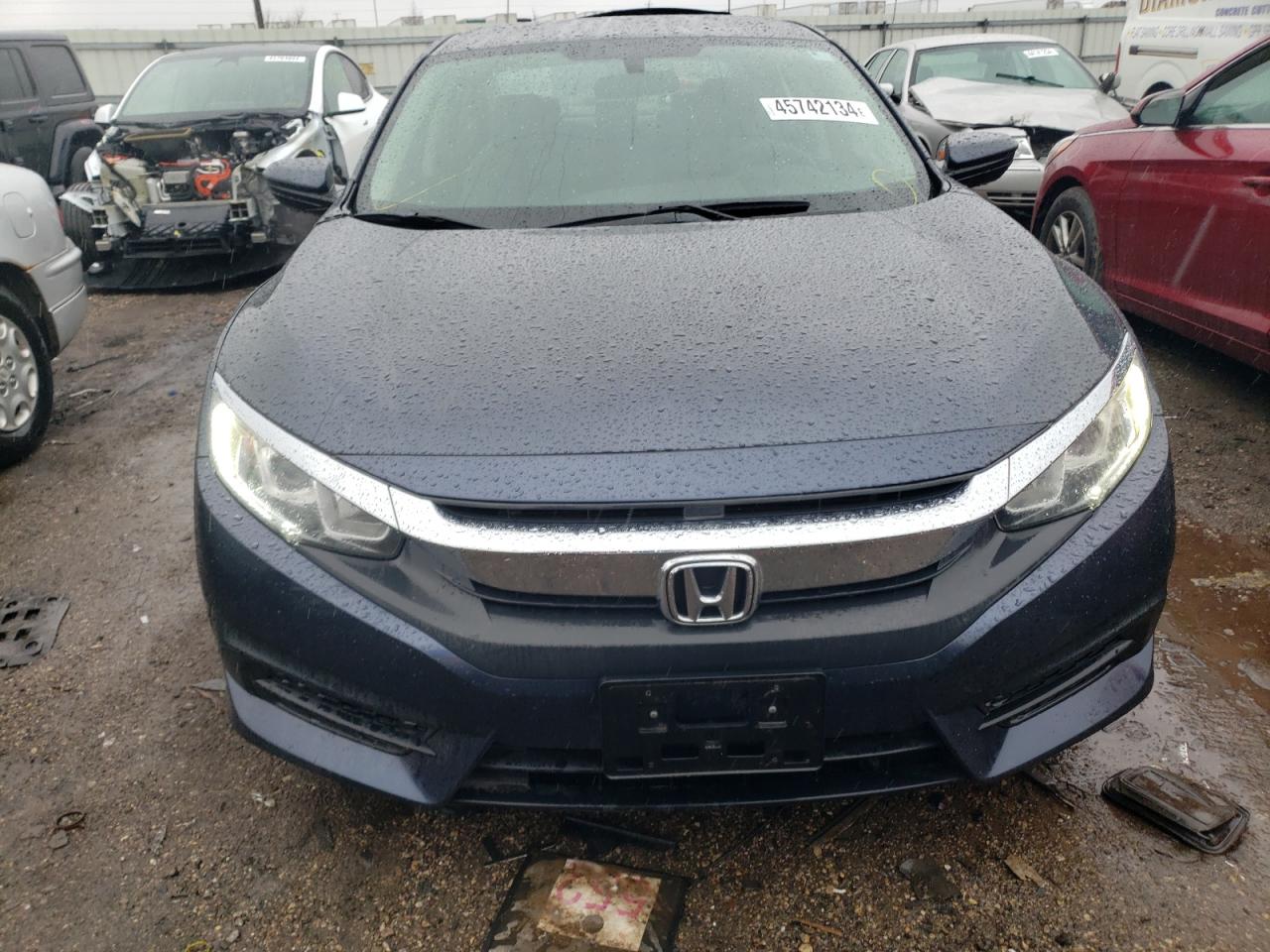 Photo 4 VIN: 19XFC2F5XGE033685 - HONDA CIVIC 