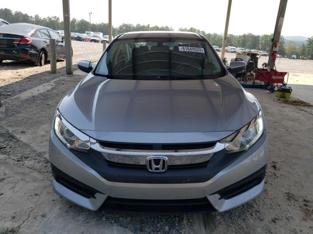 Photo 4 VIN: 19XFC2F5XGE046467 - HONDA CIVIC LX 