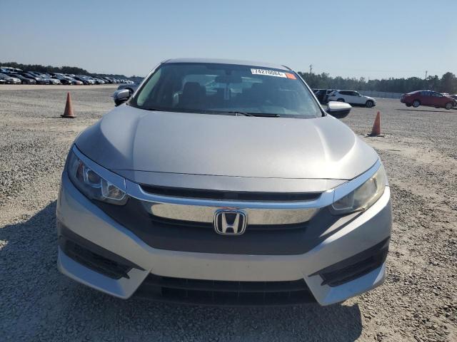 Photo 4 VIN: 19XFC2F5XHE023501 - HONDA CIVIC LX 