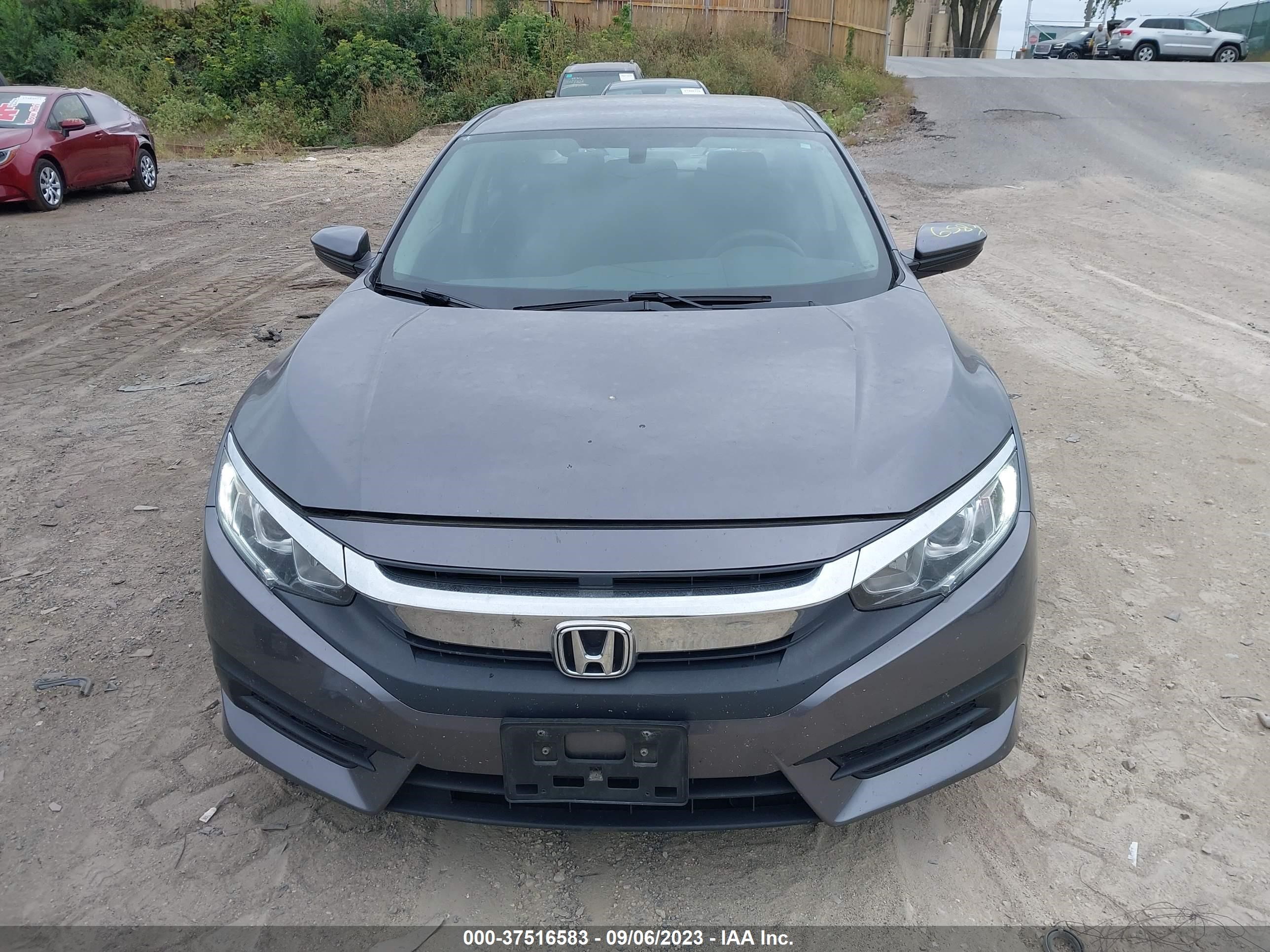 Photo 11 VIN: 19XFC2F5XHE208776 - HONDA CIVIC 