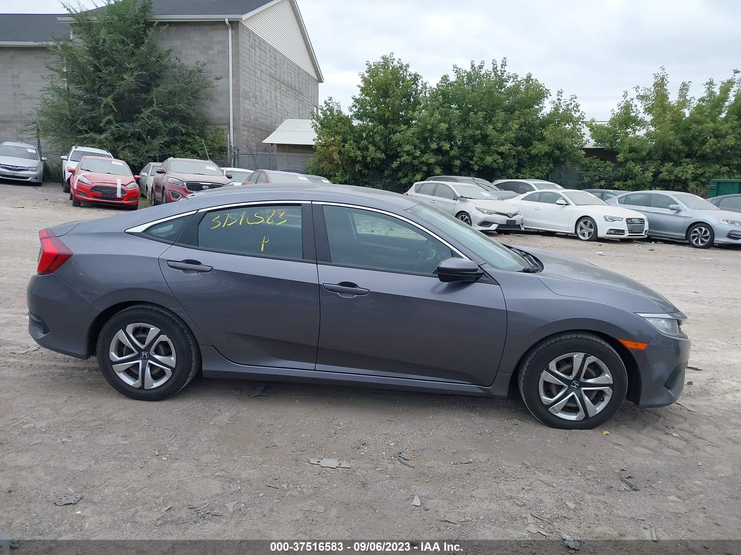 Photo 12 VIN: 19XFC2F5XHE208776 - HONDA CIVIC 