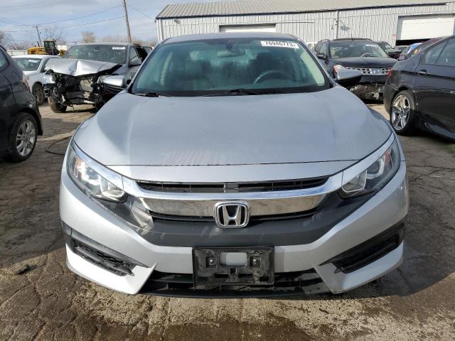 Photo 4 VIN: 19XFC2F5XJE042605 - HONDA CIVIC 