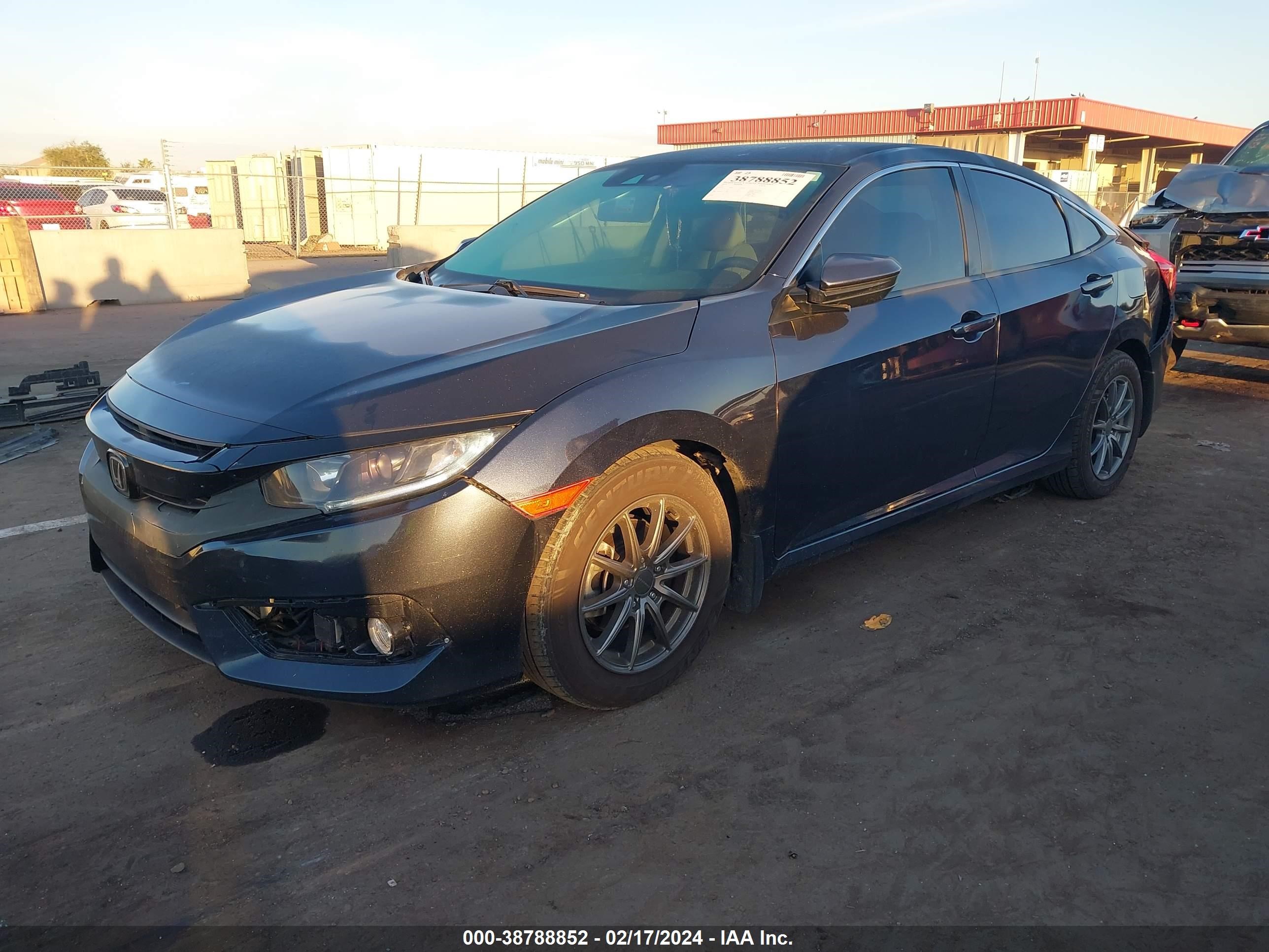 Photo 1 VIN: 19XFC2F61KE013407 - HONDA CIVIC 