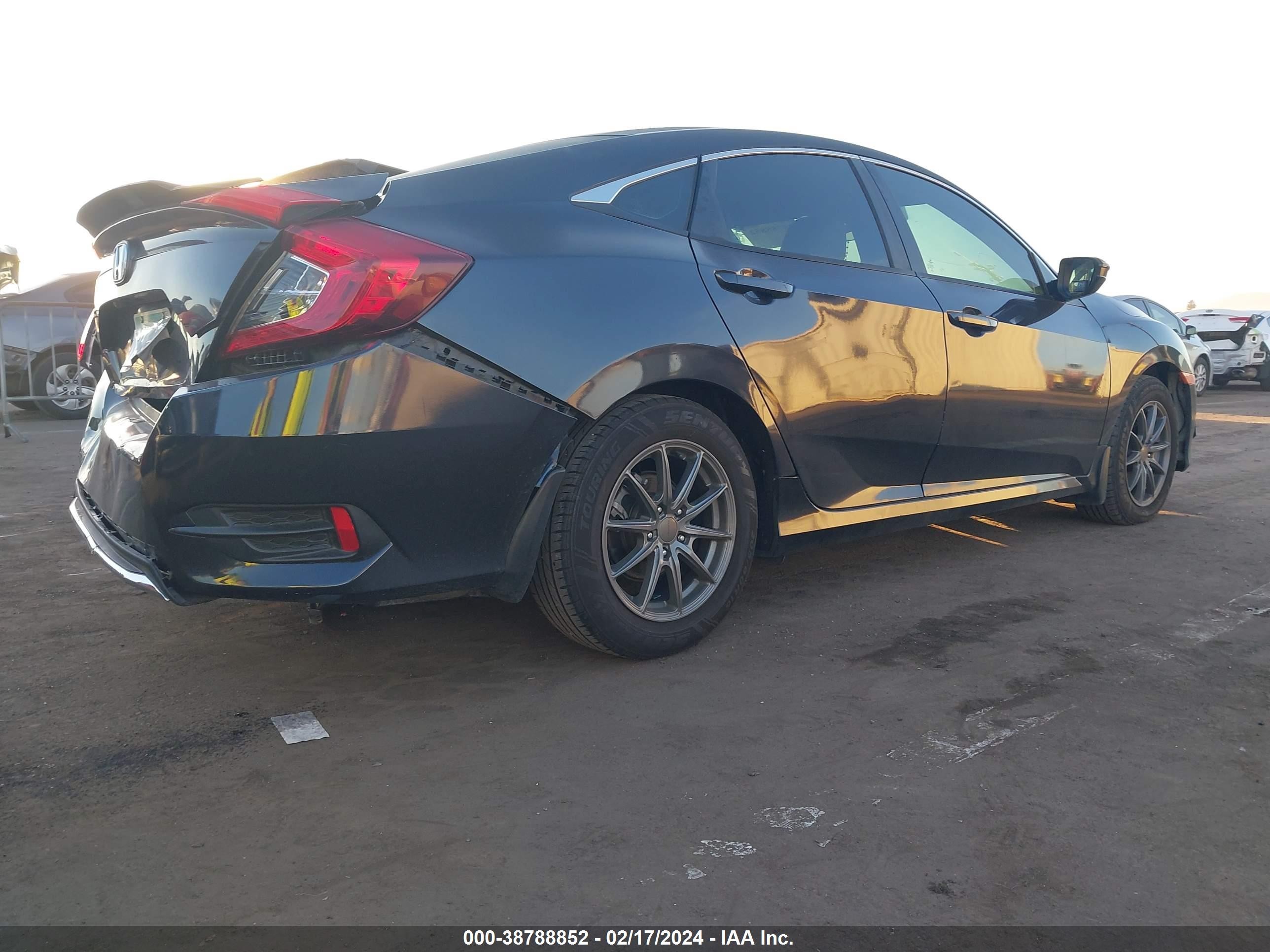 Photo 3 VIN: 19XFC2F61KE013407 - HONDA CIVIC 