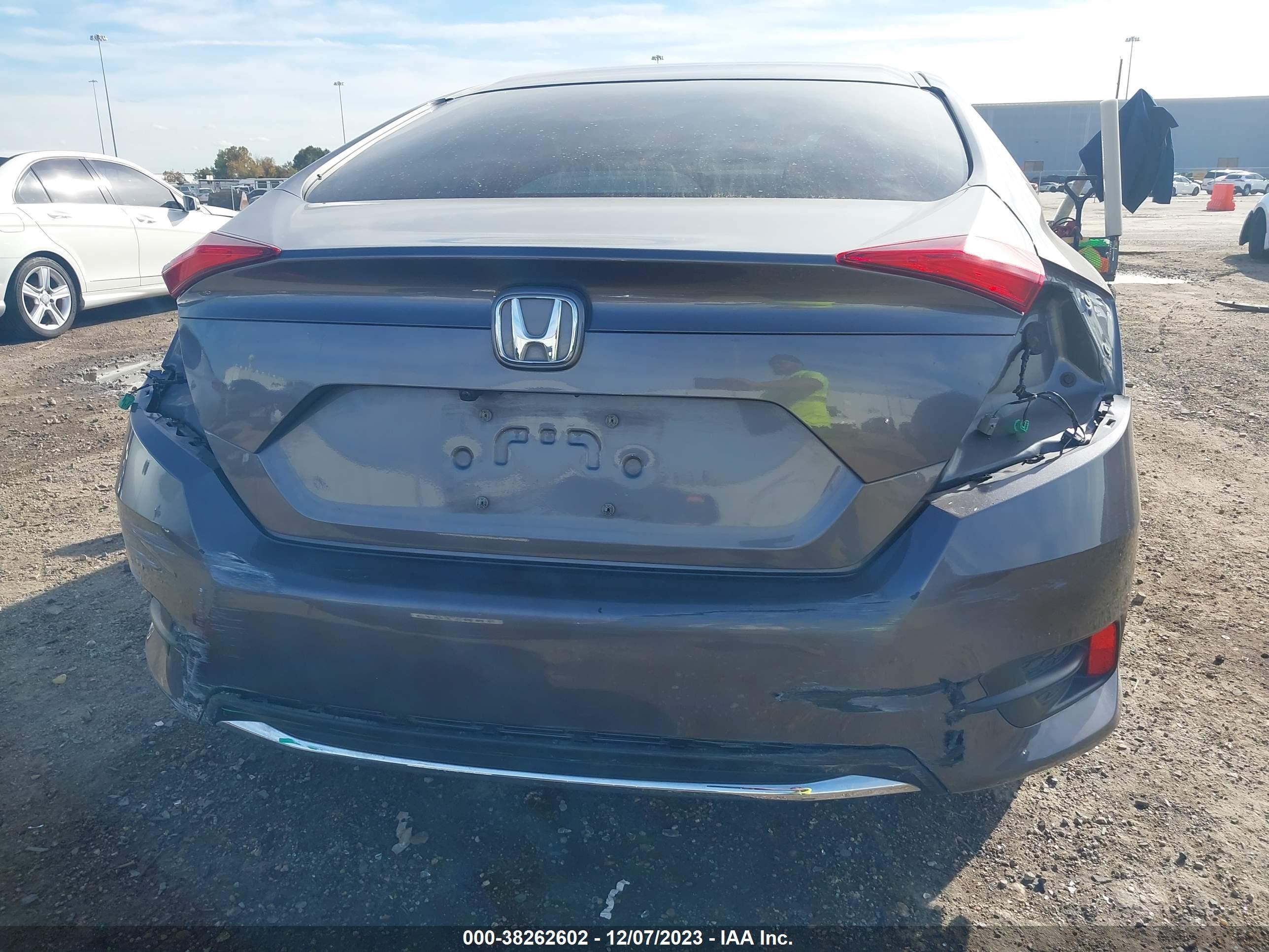 Photo 16 VIN: 19XFC2F63LE027245 - HONDA CIVIC 