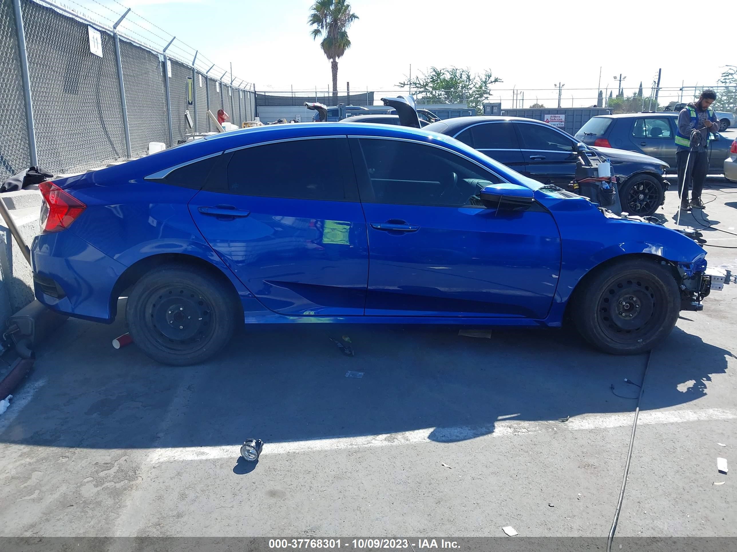 Photo 12 VIN: 19XFC2F68KE211417 - HONDA CIVIC 