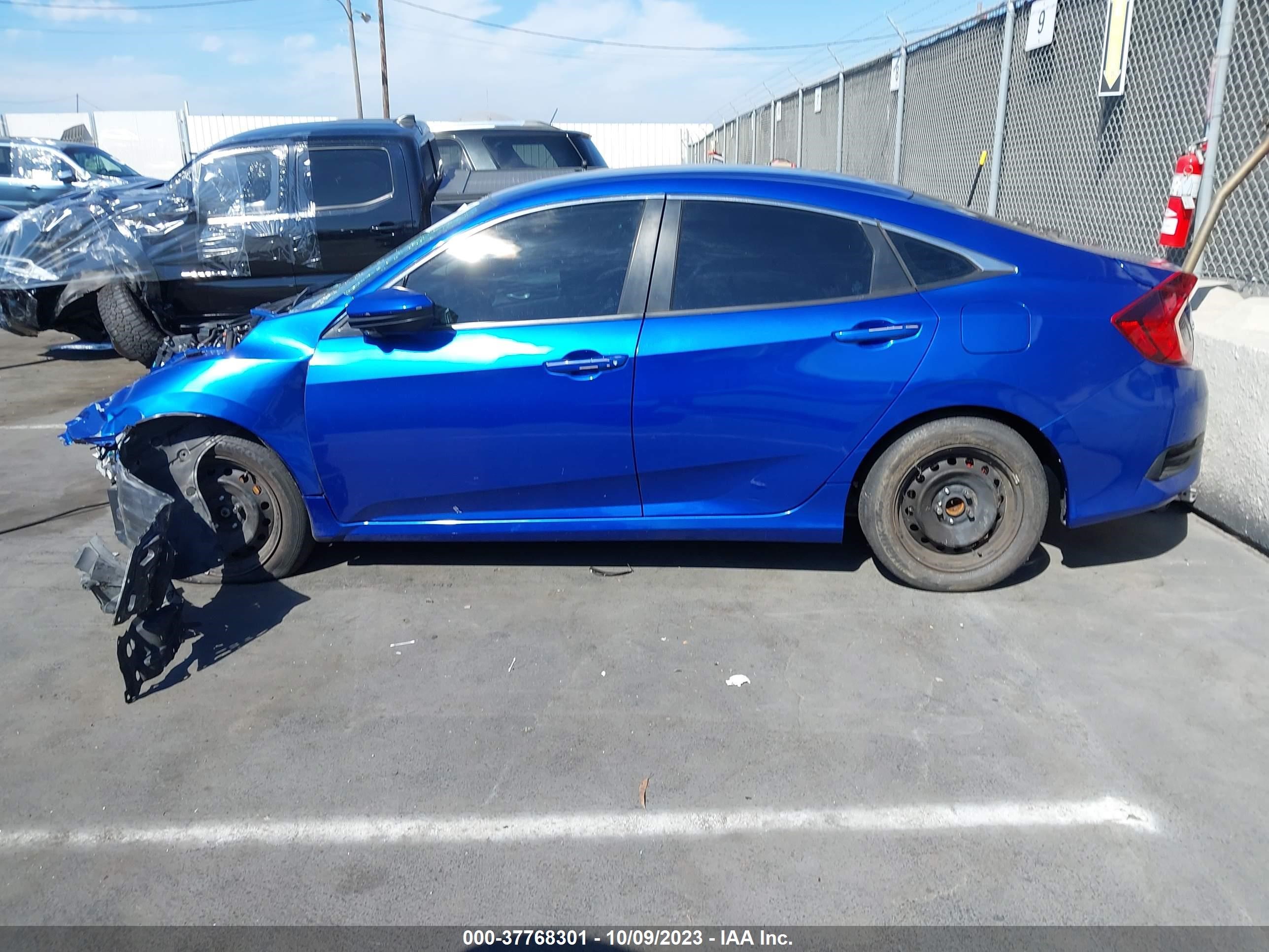 Photo 13 VIN: 19XFC2F68KE211417 - HONDA CIVIC 