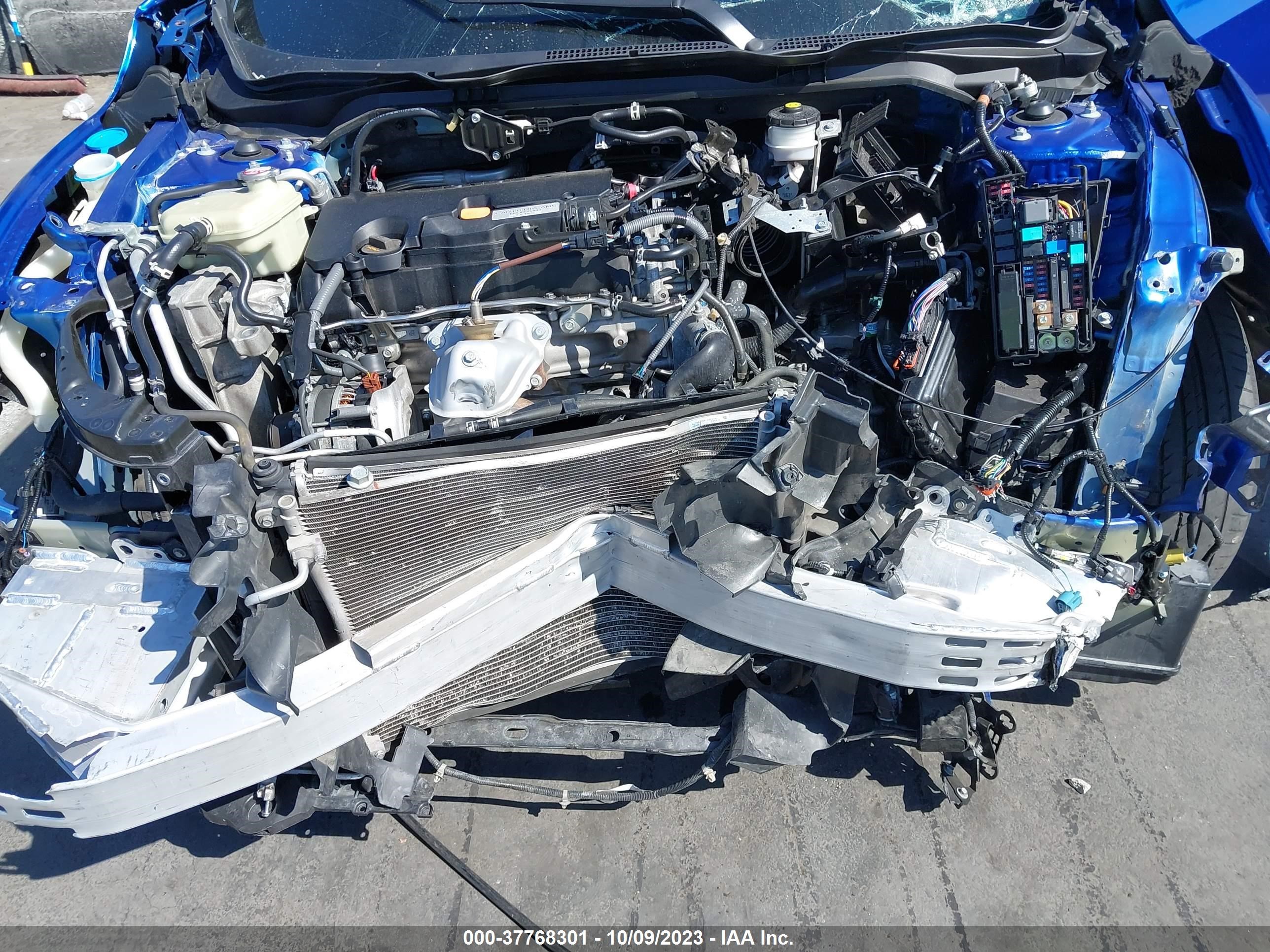 Photo 9 VIN: 19XFC2F68KE211417 - HONDA CIVIC 