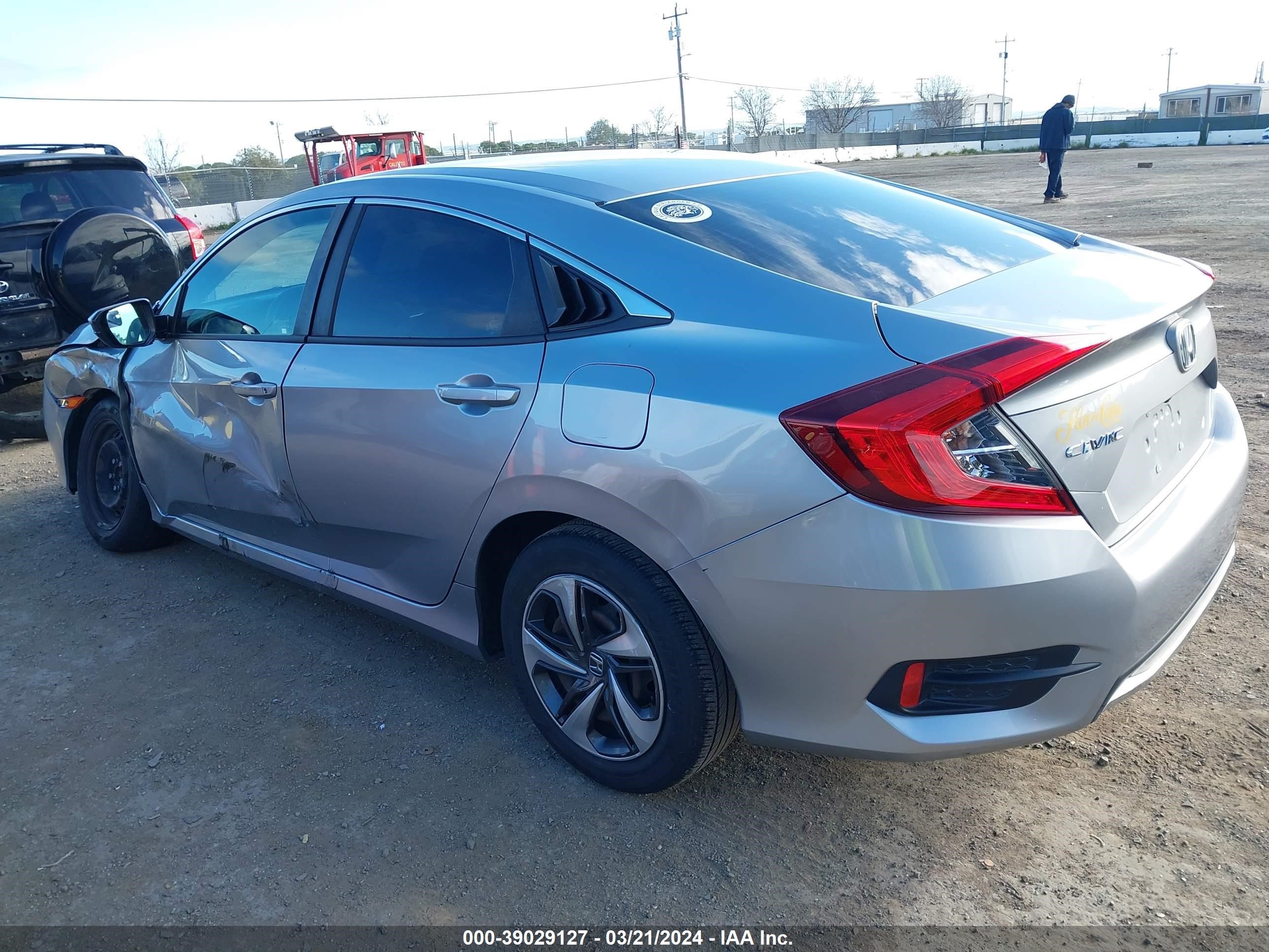 Photo 2 VIN: 19XFC2F6XKE208213 - HONDA CIVIC 