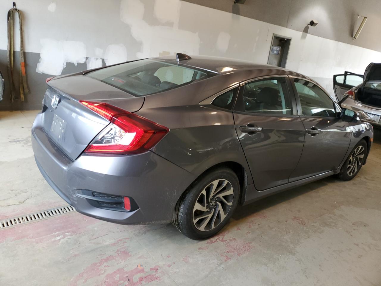 Photo 2 VIN: 19XFC2F70HE023069 - HONDA CIVIC 