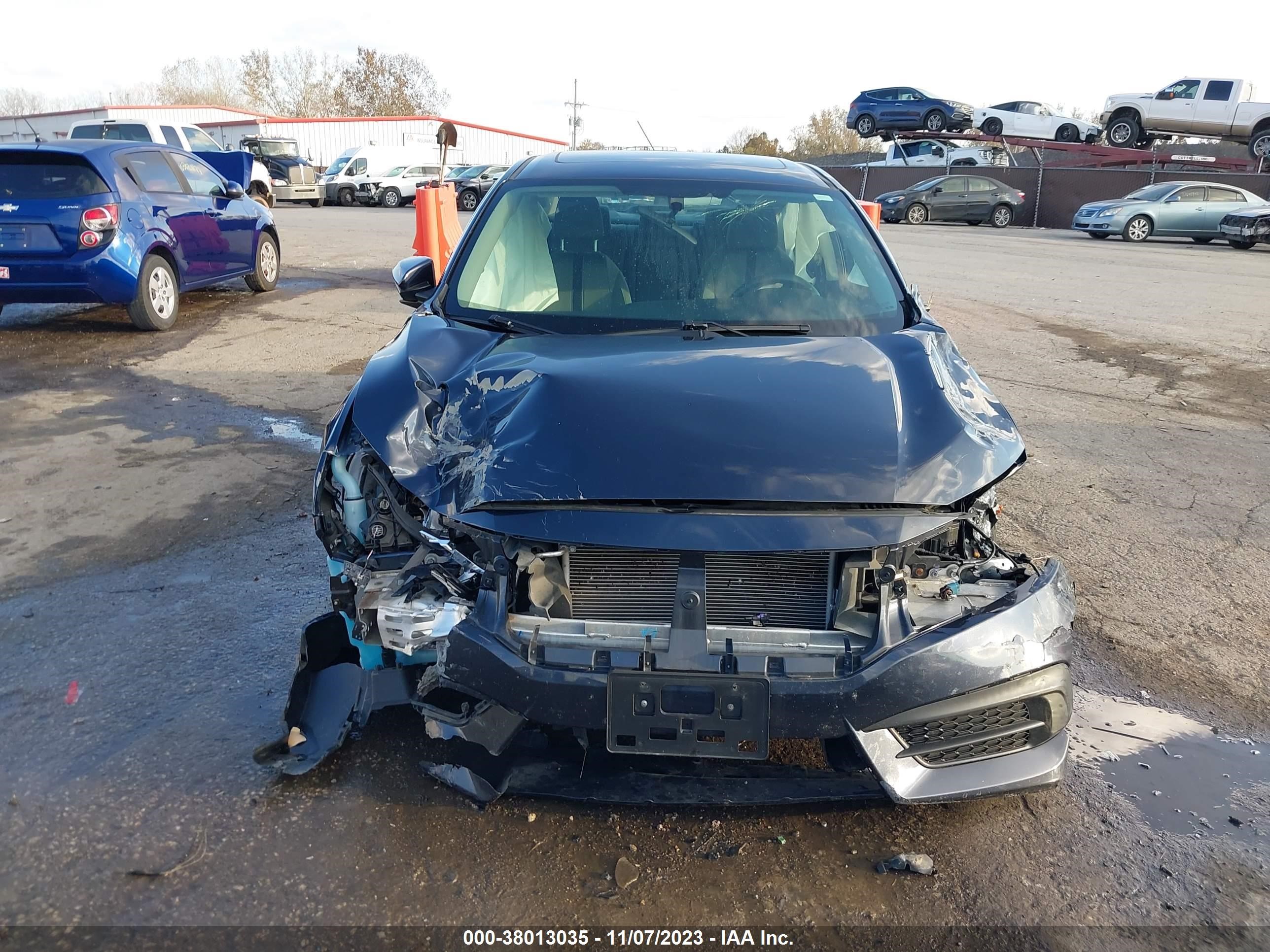 Photo 11 VIN: 19XFC2F70HE217407 - HONDA CIVIC 