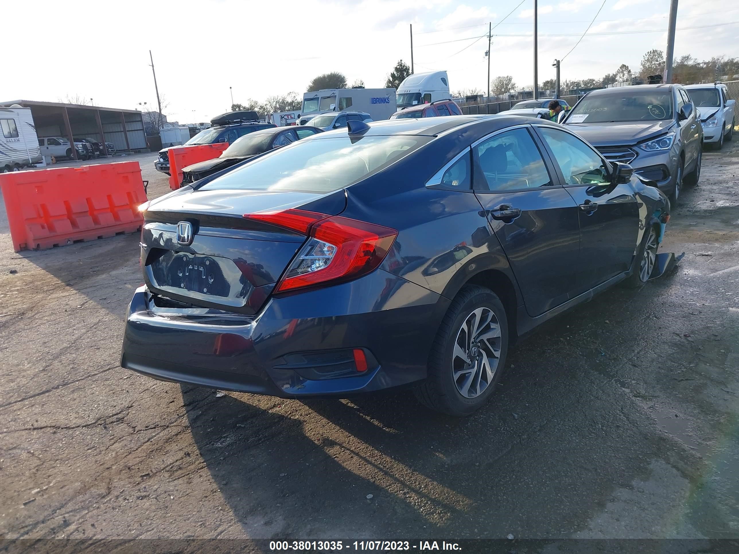 Photo 3 VIN: 19XFC2F70HE217407 - HONDA CIVIC 