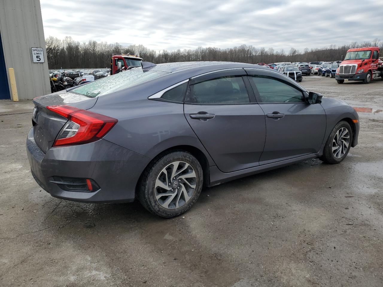 Photo 2 VIN: 19XFC2F70HE228651 - HONDA CIVIC 