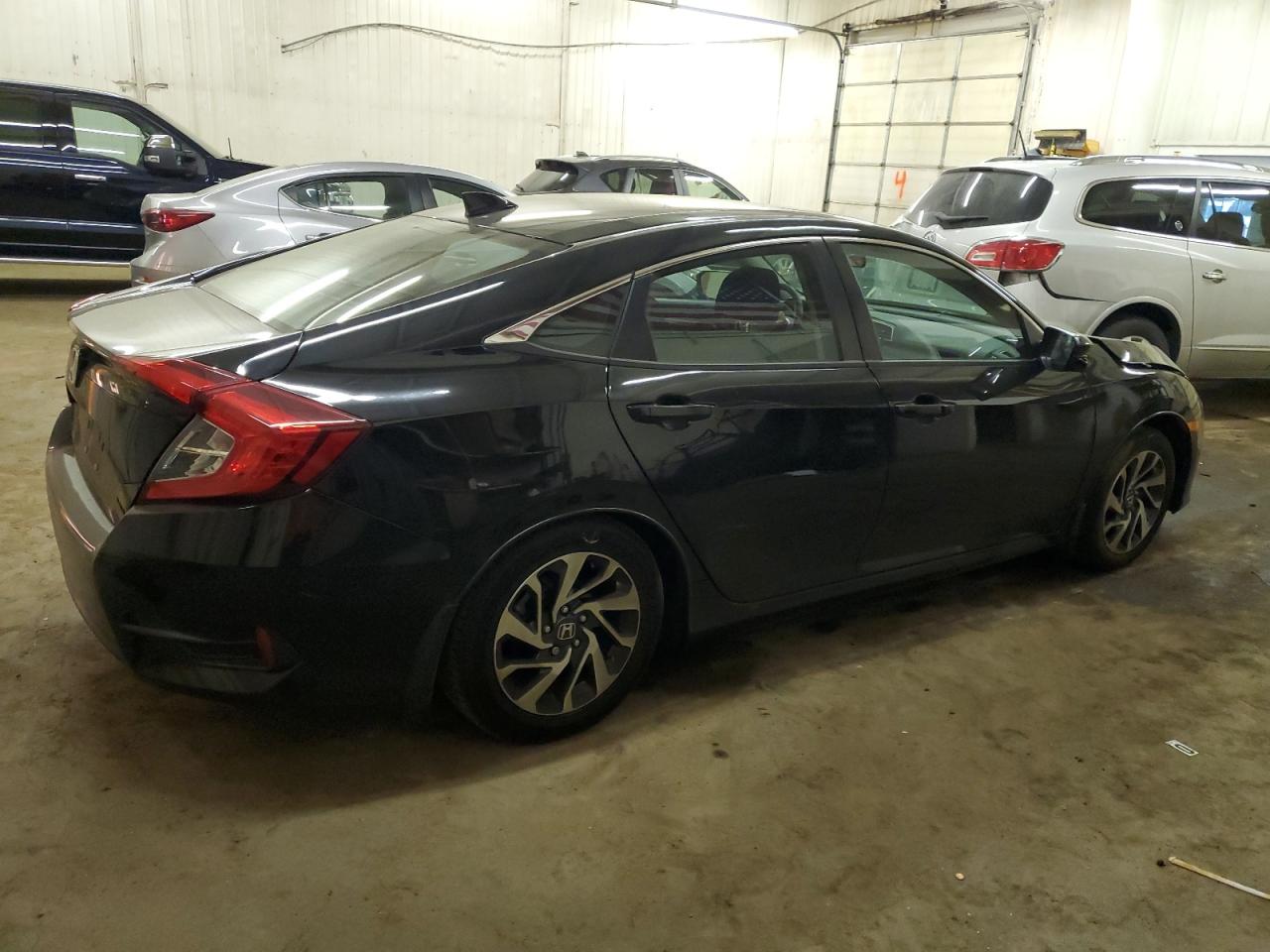 Photo 2 VIN: 19XFC2F71HE208117 - HONDA CIVIC 