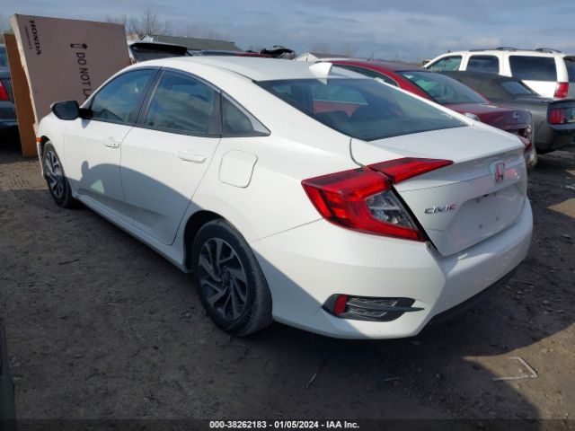 Photo 2 VIN: 19XFC2F71JE022440 - HONDA CIVIC 