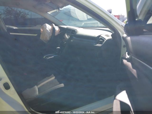 Photo 4 VIN: 19XFC2F71JE207412 - HONDA CIVIC 