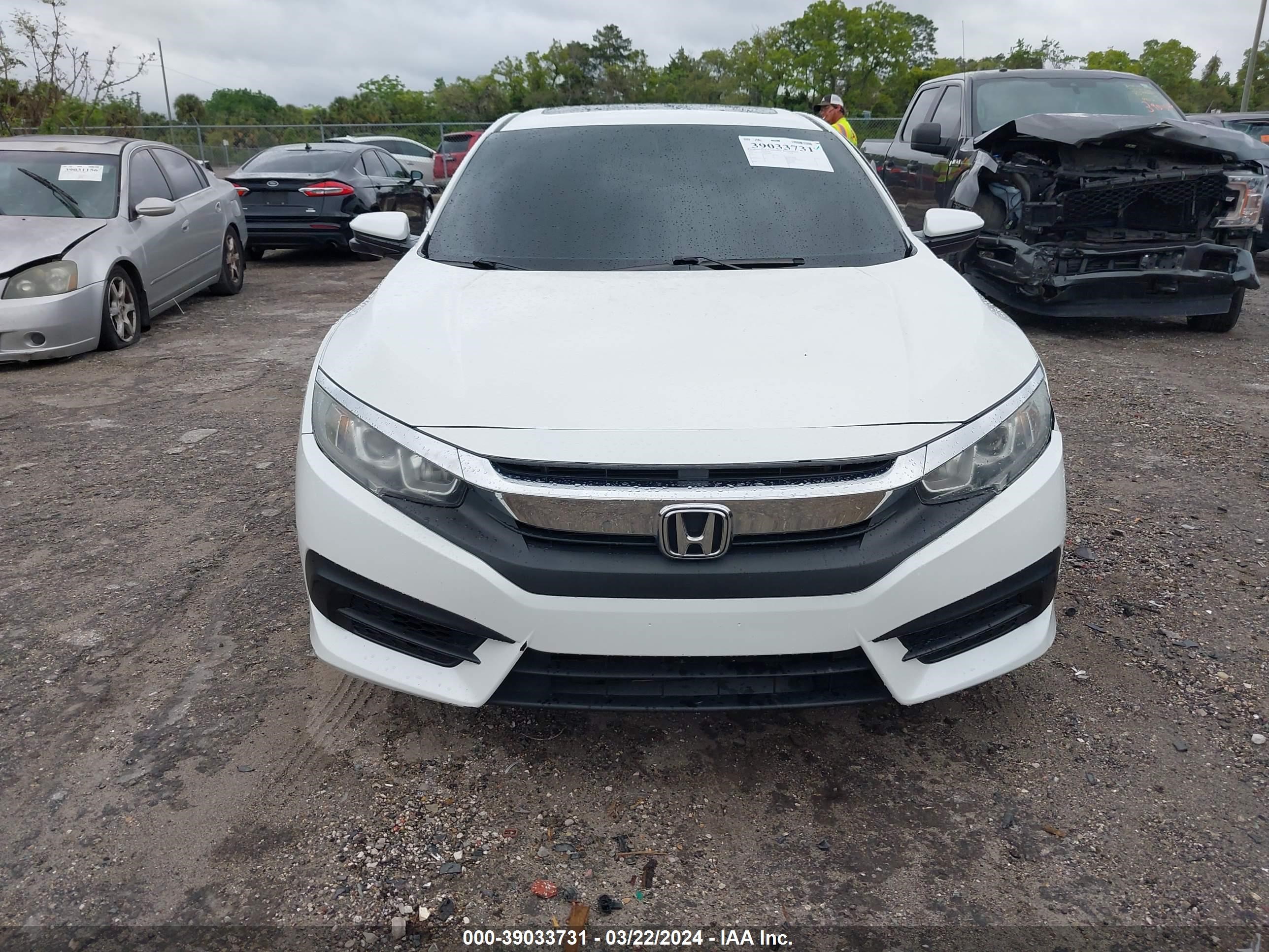 Photo 11 VIN: 19XFC2F72HE024806 - HONDA CIVIC 