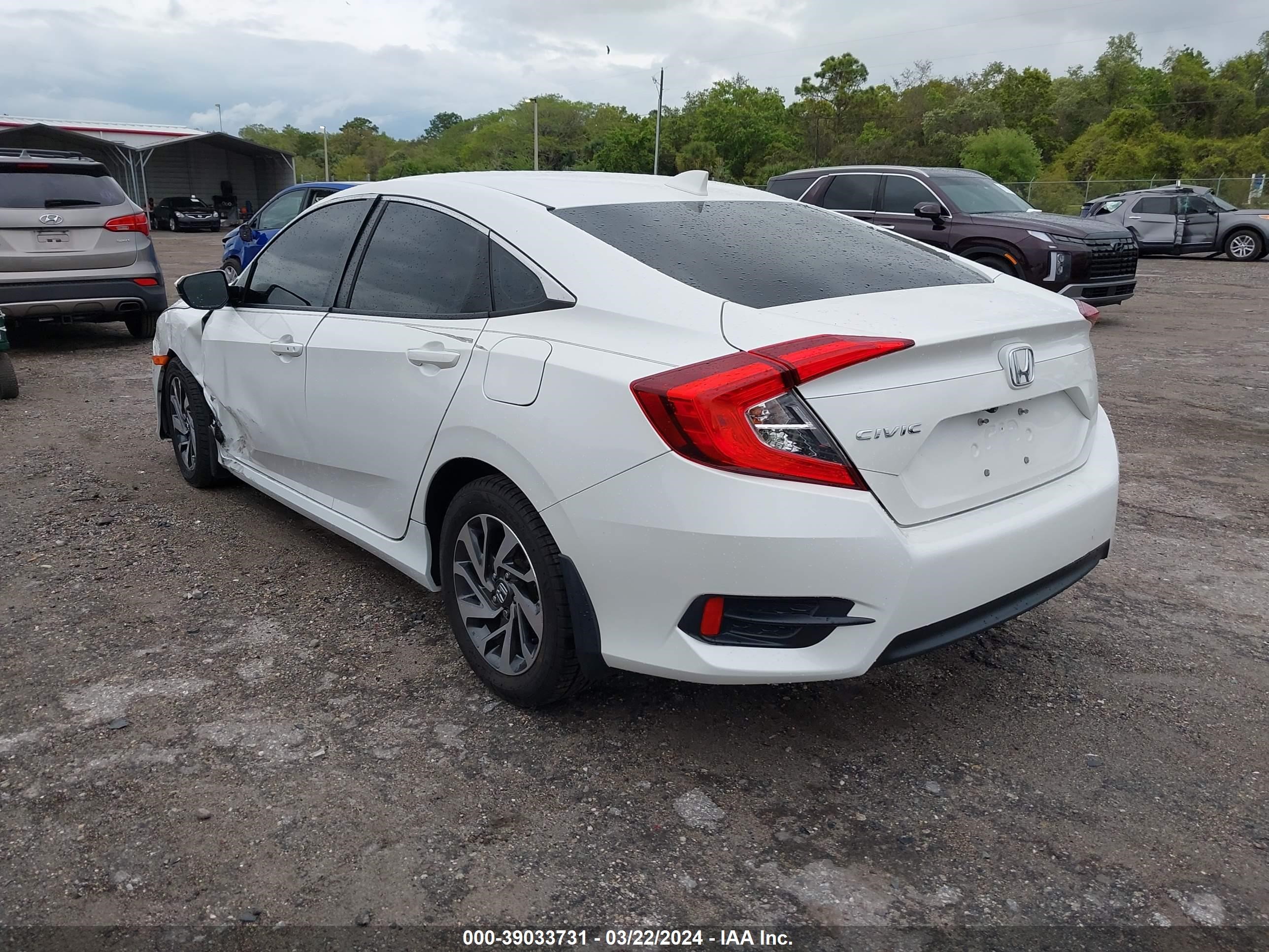 Photo 2 VIN: 19XFC2F72HE024806 - HONDA CIVIC 