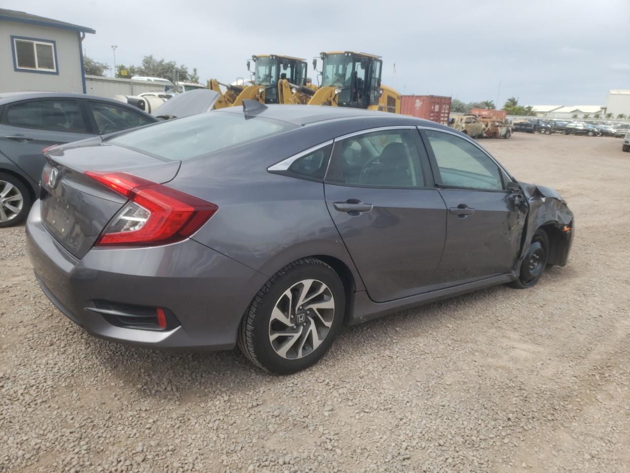 Photo 2 VIN: 19XFC2F72HE218879 - HONDA CIVIC 