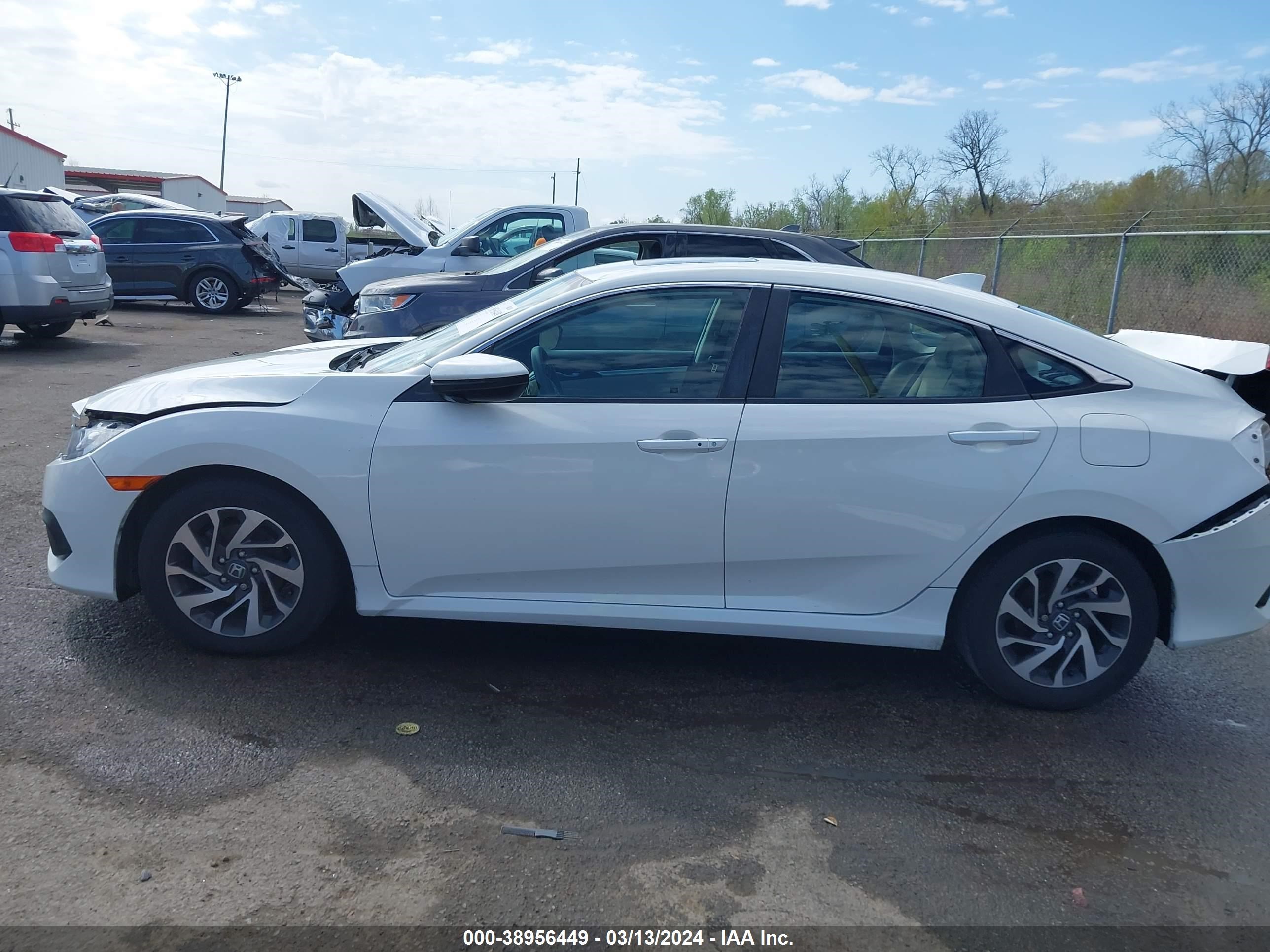 Photo 13 VIN: 19XFC2F73HE032266 - HONDA CIVIC 