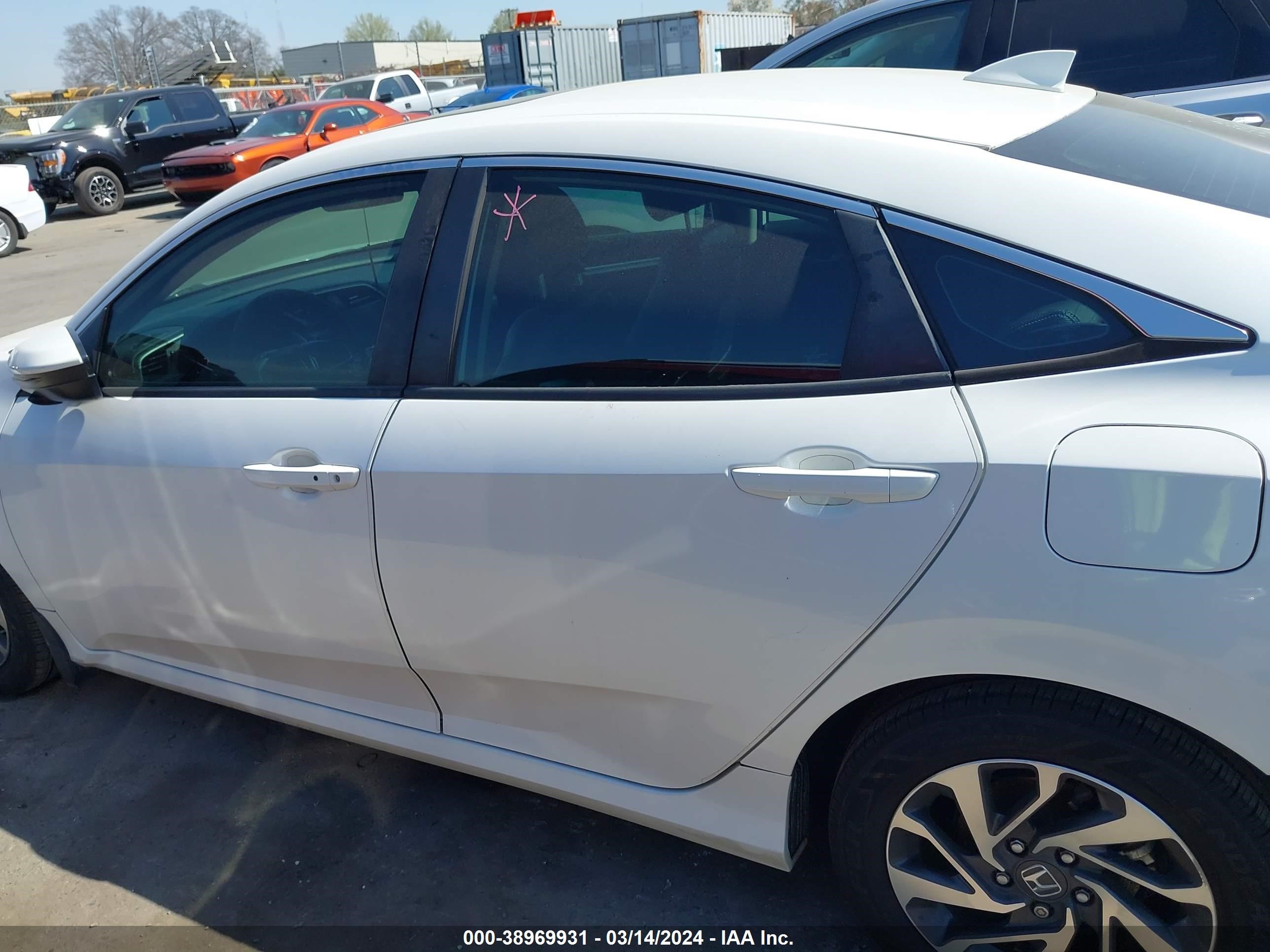 Photo 13 VIN: 19XFC2F73HE062853 - HONDA CIVIC 