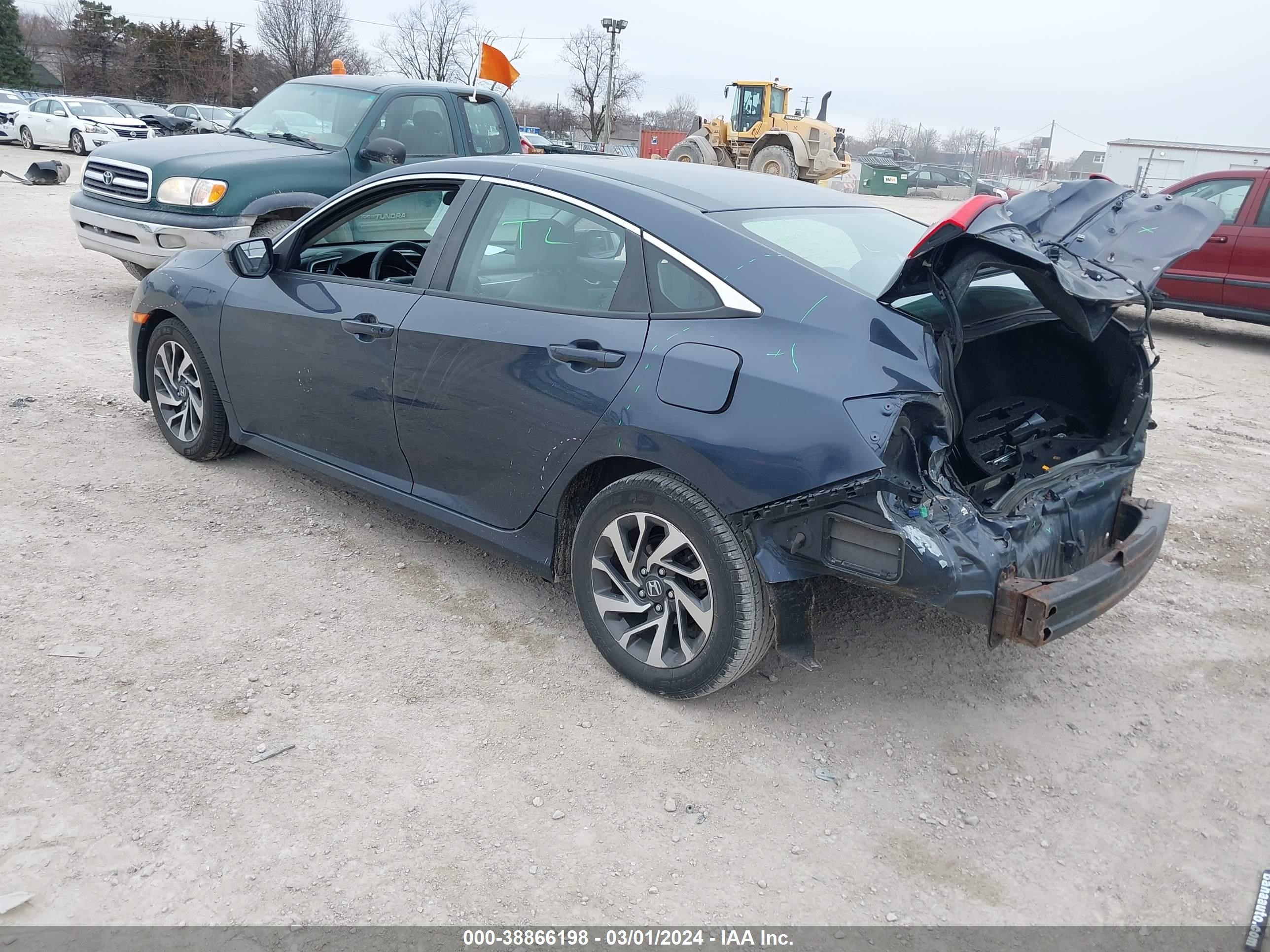 Photo 2 VIN: 19XFC2F74GE088389 - HONDA CIVIC 