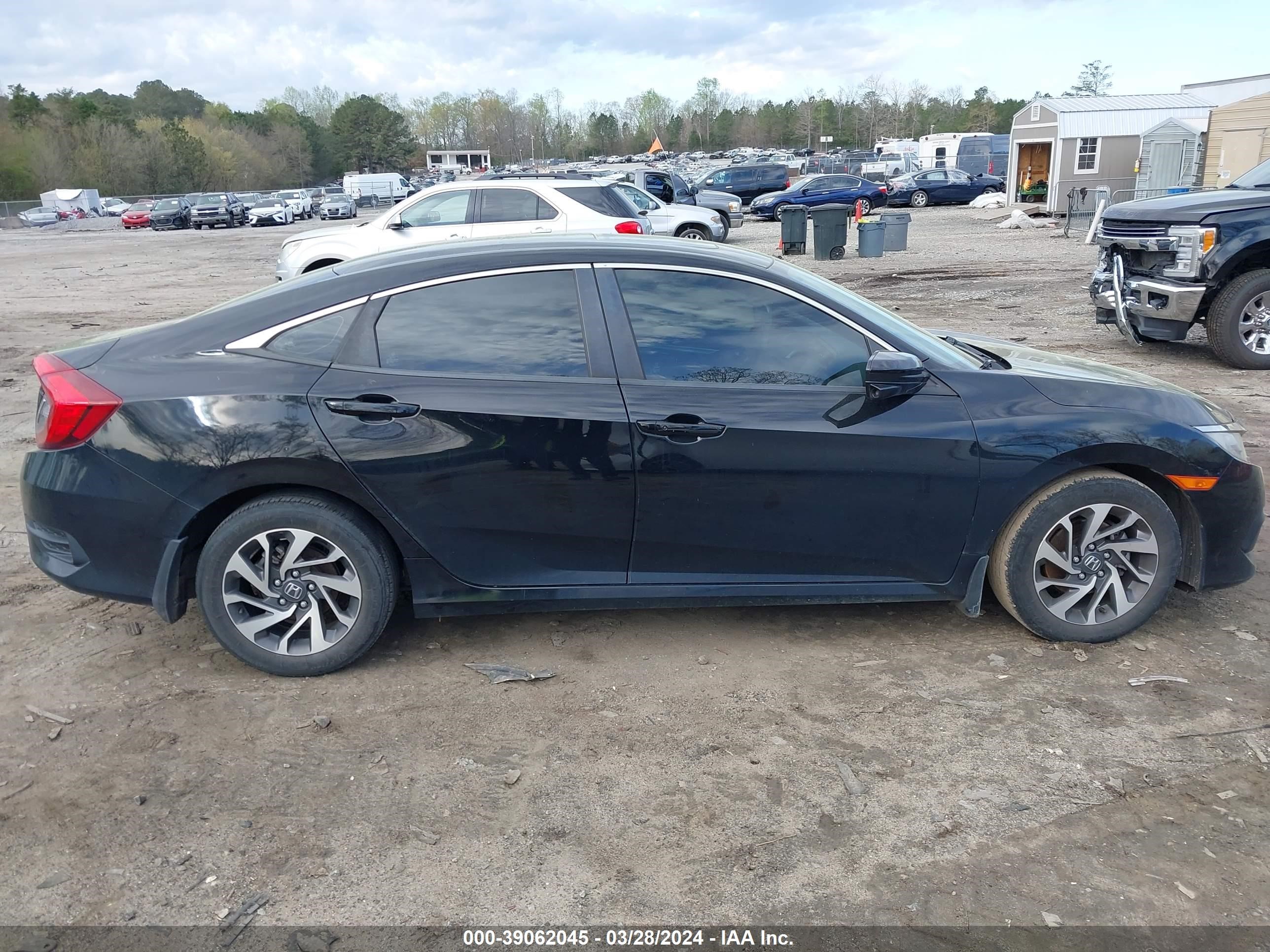 Photo 12 VIN: 19XFC2F75GE060987 - HONDA CIVIC 