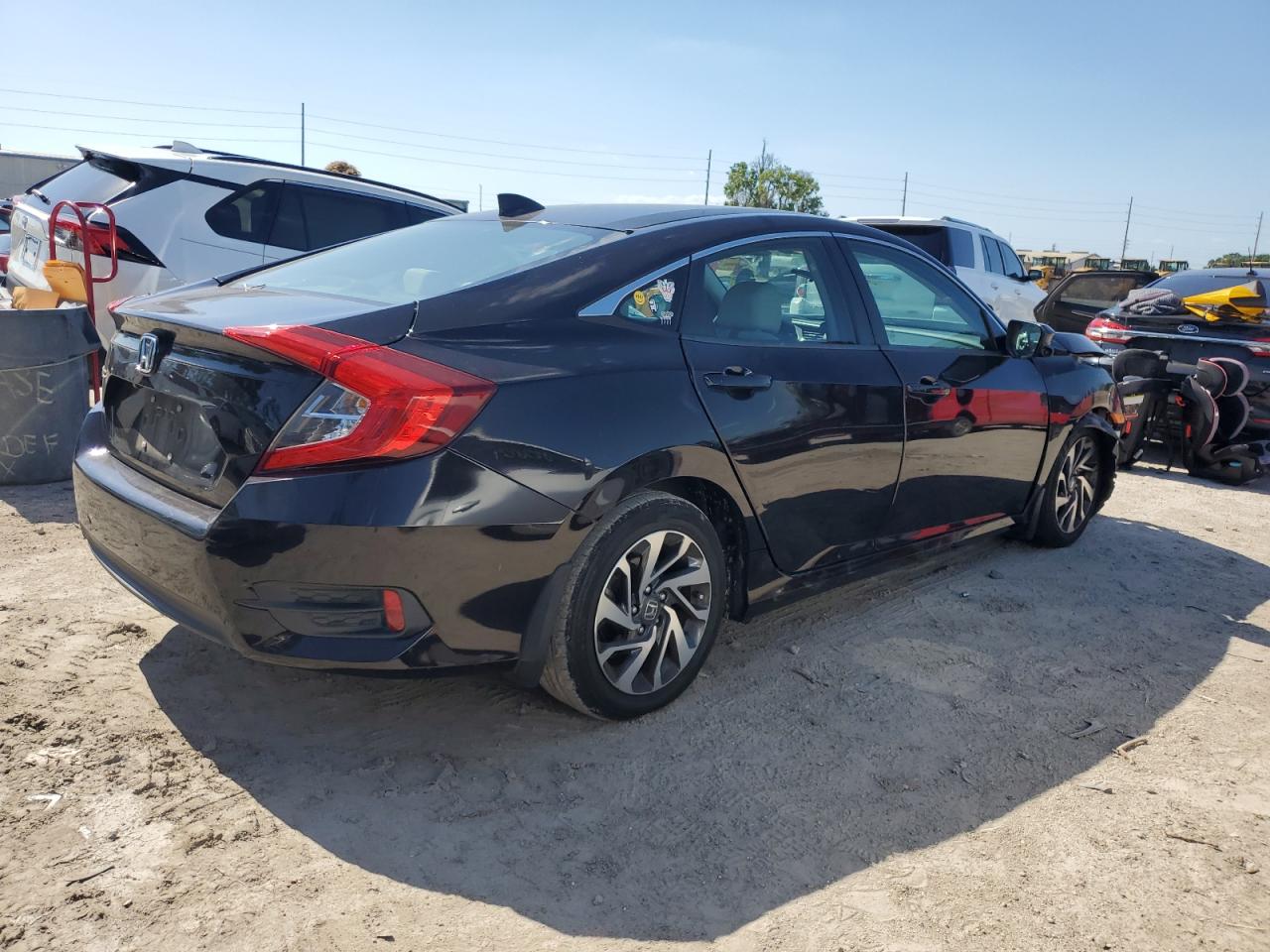 Photo 2 VIN: 19XFC2F75HE051191 - HONDA CIVIC 