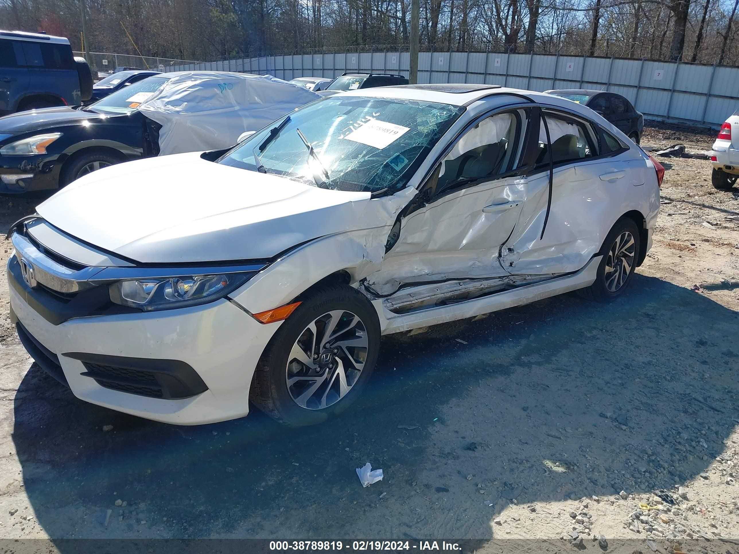 Photo 1 VIN: 19XFC2F76GE074462 - HONDA CIVIC 