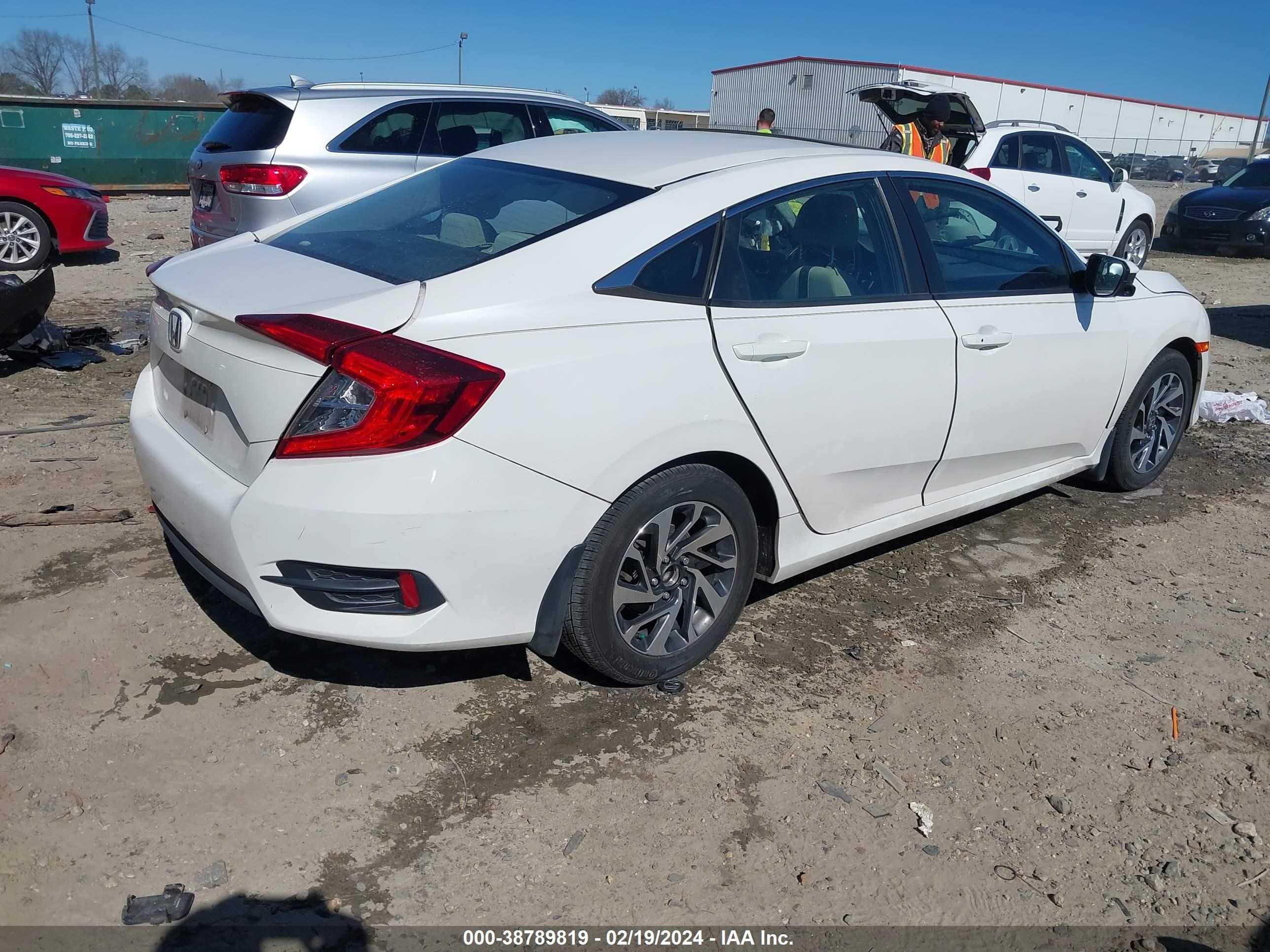 Photo 3 VIN: 19XFC2F76GE074462 - HONDA CIVIC 