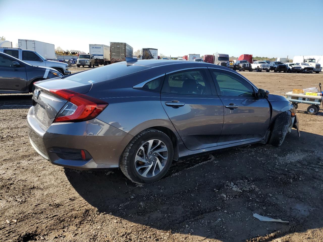 Photo 2 VIN: 19XFC2F76HE007023 - HONDA CIVIC 